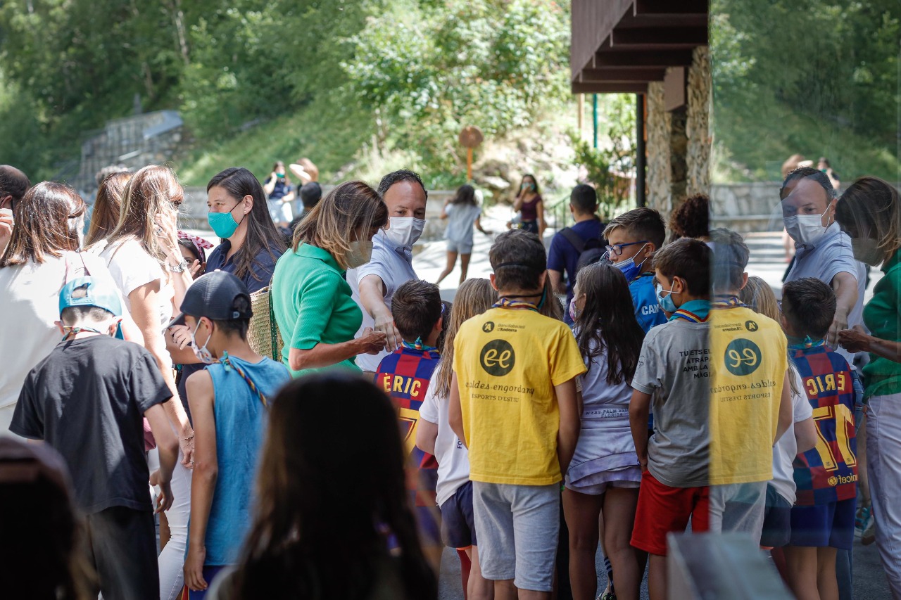 El gabinet ministerial recupera la tradicional visita a les colònies d’AINA