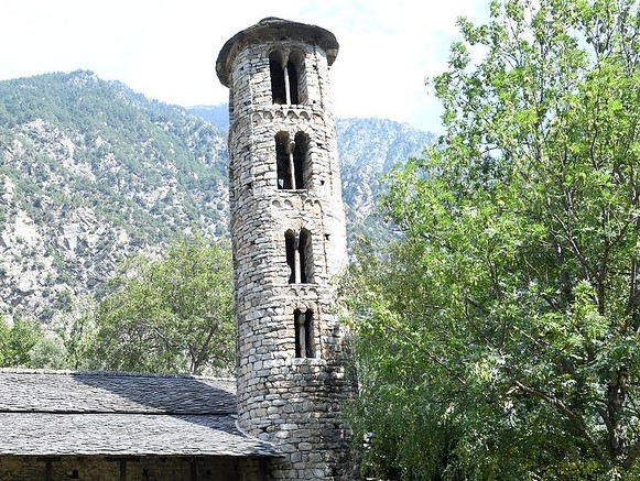 S’aprova la licitació per a la primera fase dels treballs de rehabilitació dels exteriors a l’església de Santa Coloma