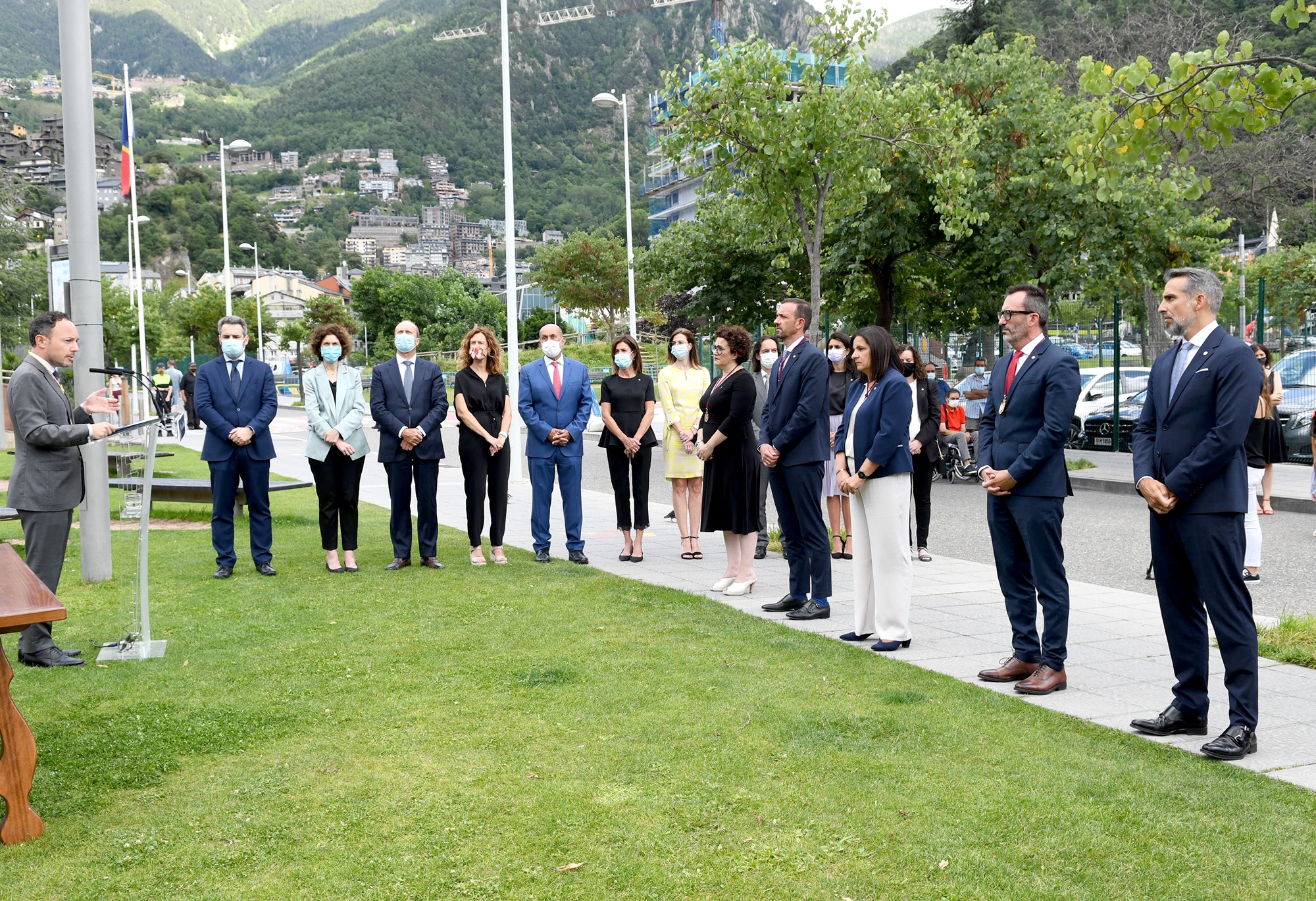 Els nous membres del Gabinet Ministerial juren o prometen el càrrec