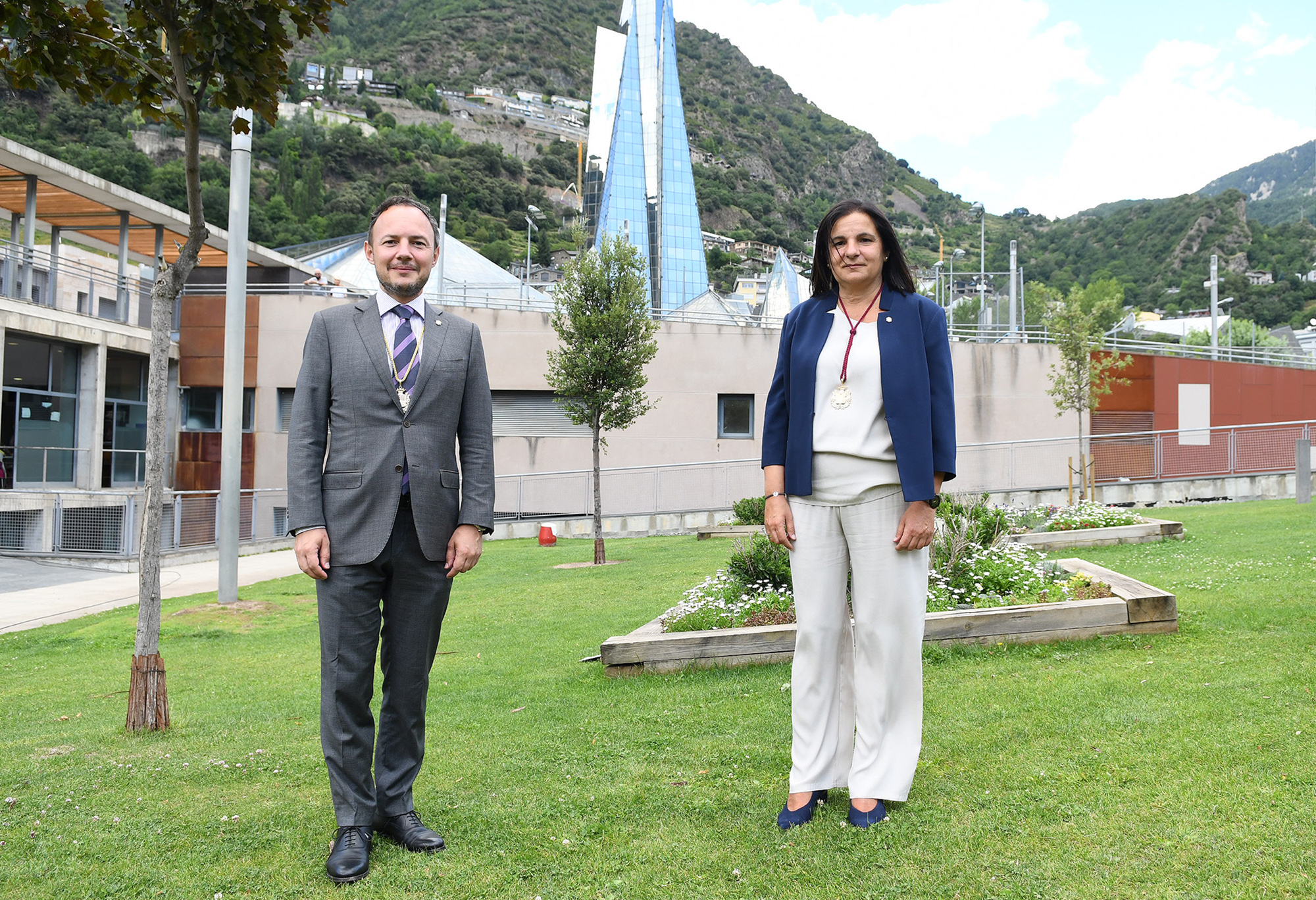 Els nous membres del Gabinet Ministerial juren o prometen el càrrec