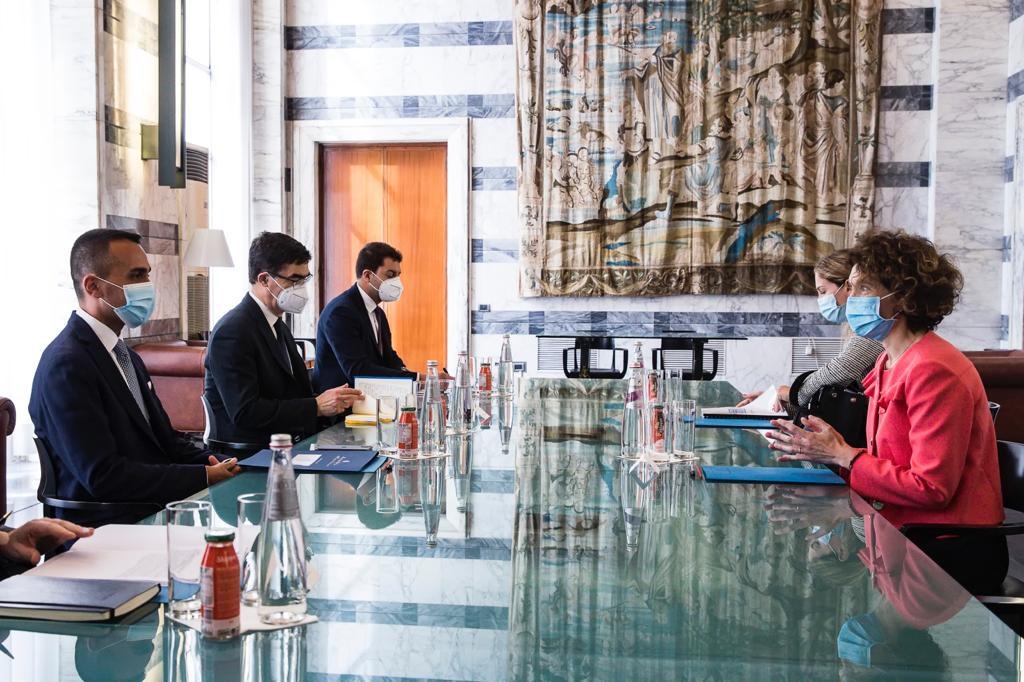 Maria Ubach es reuneix a Roma amb el ministre italià d’Afers Exteriors i de Cooperació Internacional, Luigi Di Maio