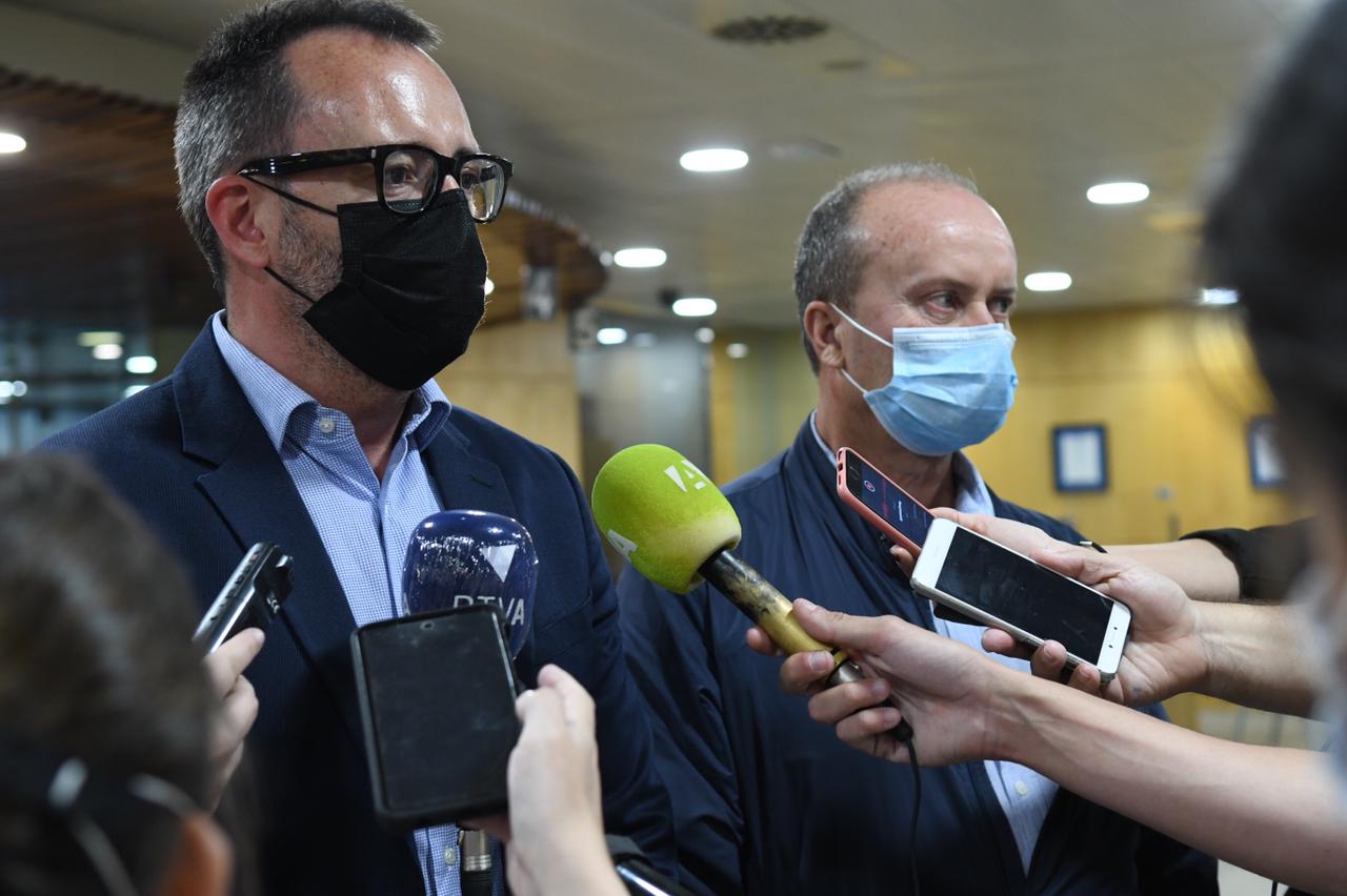 Un episodi de vent intens provoca diversos danys materials a diferents punts del país