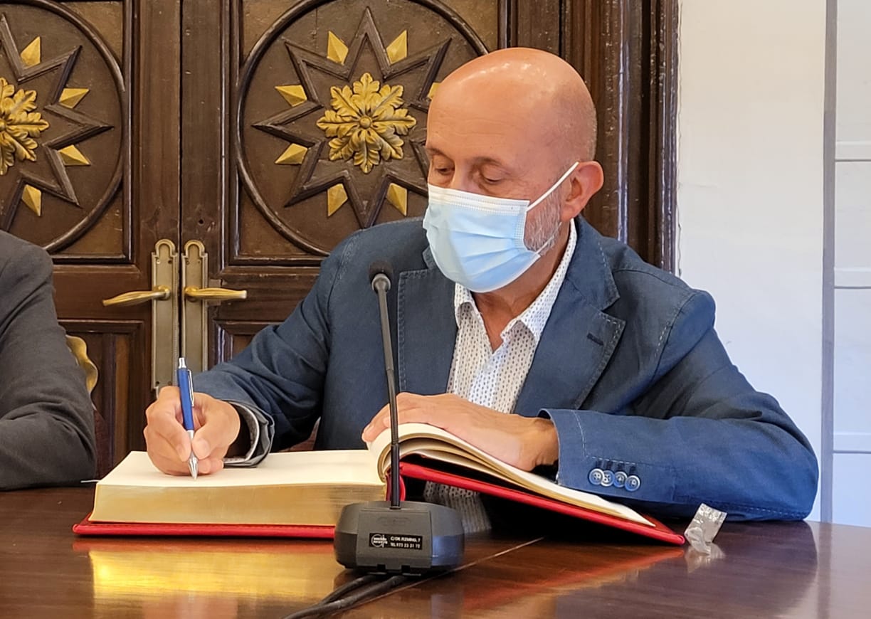 El ministre Martínez Benazet i el conseller de Salut català, Josep Maria Argimon, es reuneixen a la Seu d’Urgell