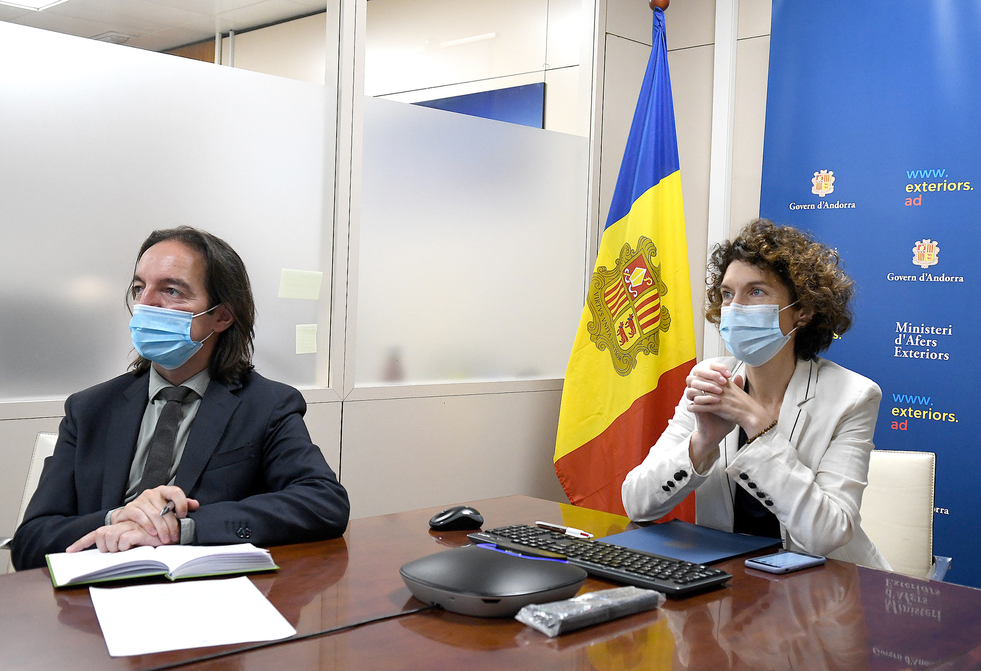 Maria Ubach i Landry Riba participen en la conferència de l’ambaixador d’Eslovènia sobre les prioritats del país durant al seva presidència de la UE