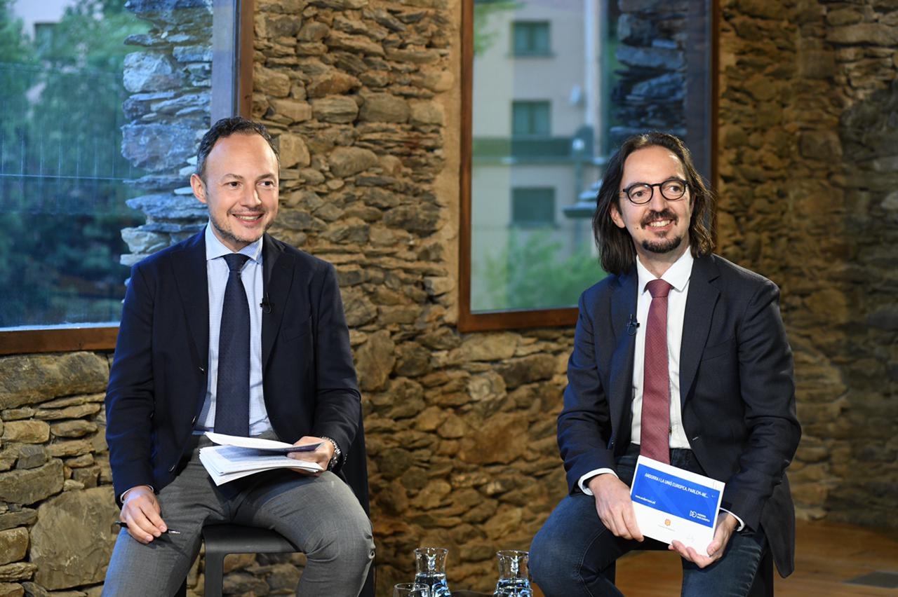 Espot i Riba responen en directe les preguntes de la ciutadania, sobre l’Acord d’associació amb la Unió Europea