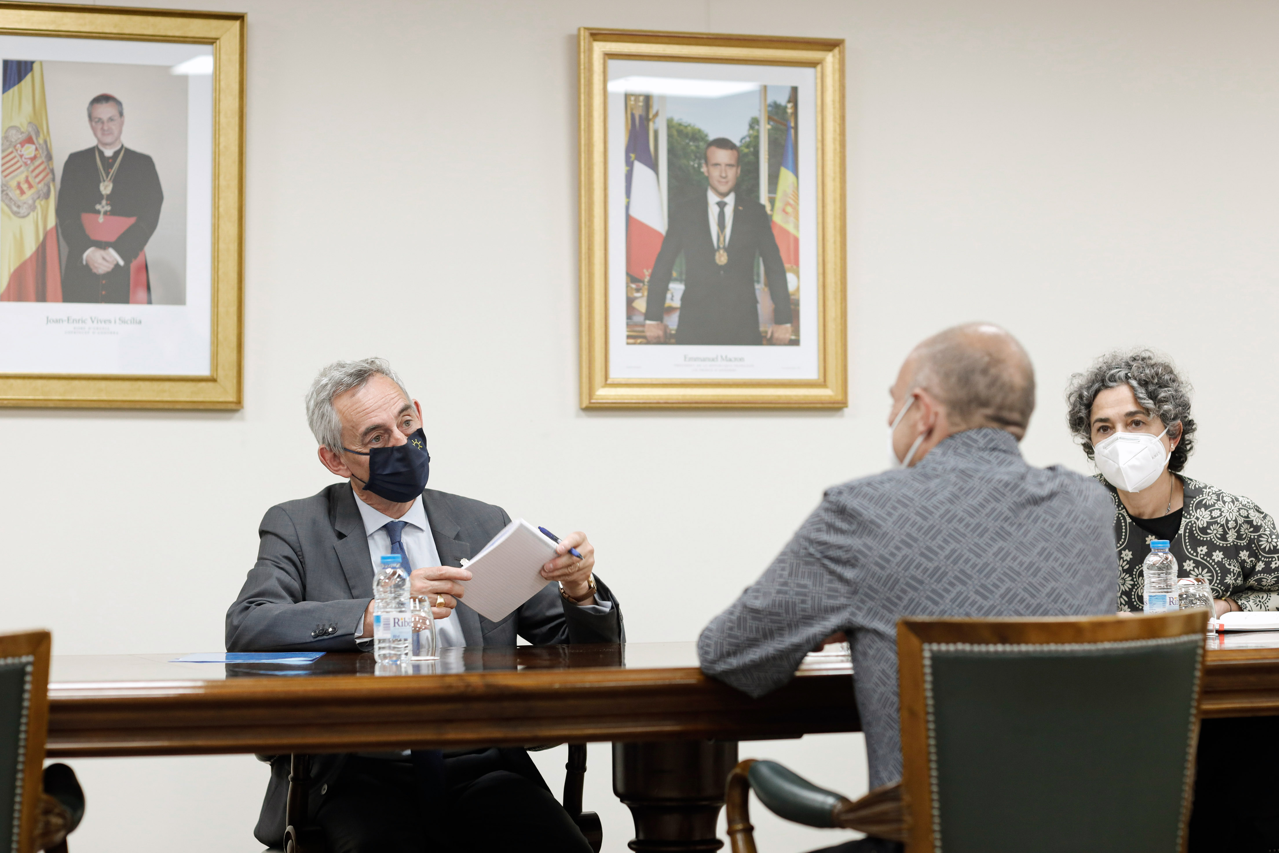 Representants polítics, econòmics i socials comparteixen amb Lenoir les impressions sobre l’Acord d’associació