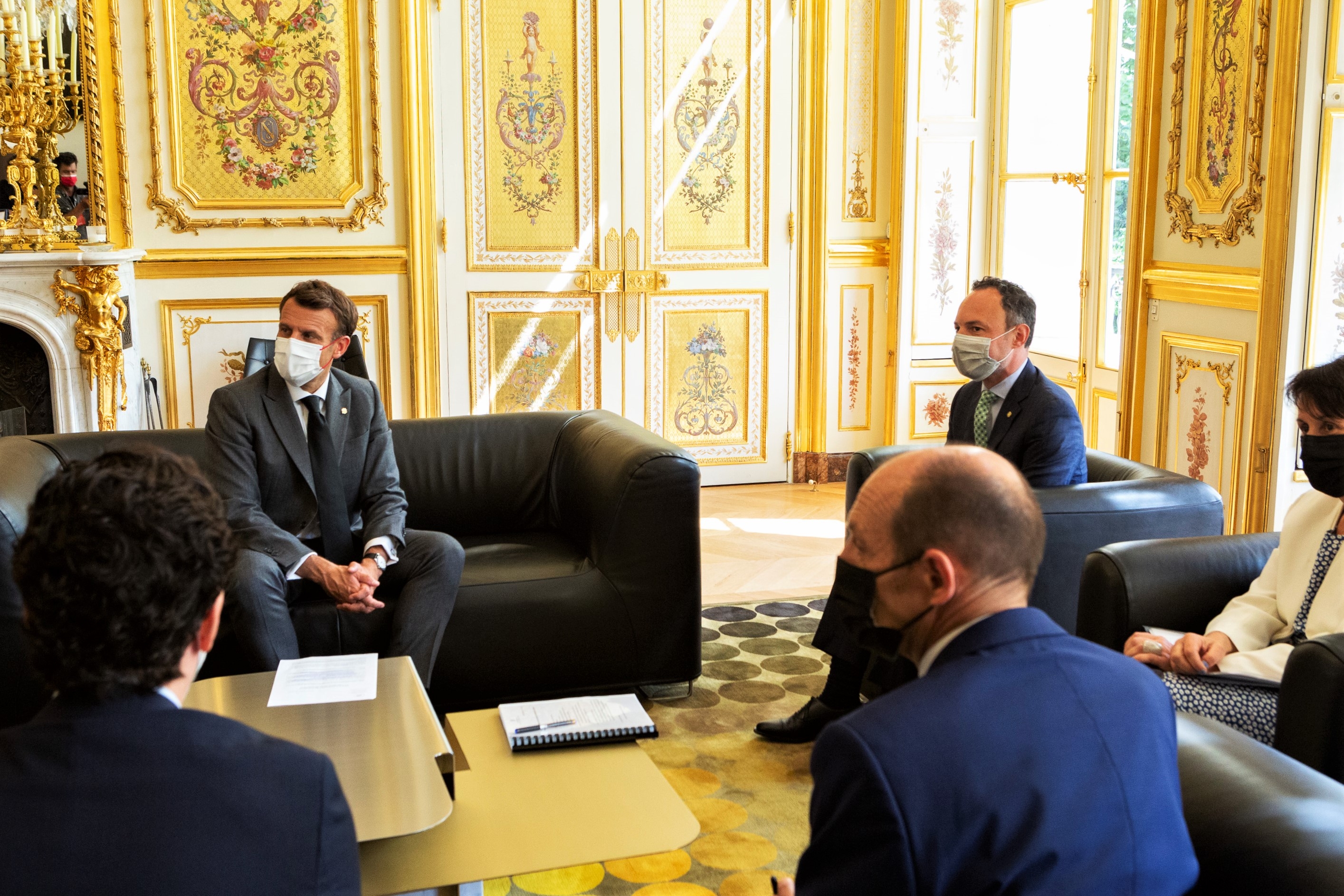 Espot i Suñé agraeixen a Macron el suport de França, especialment en el context de pandèmia