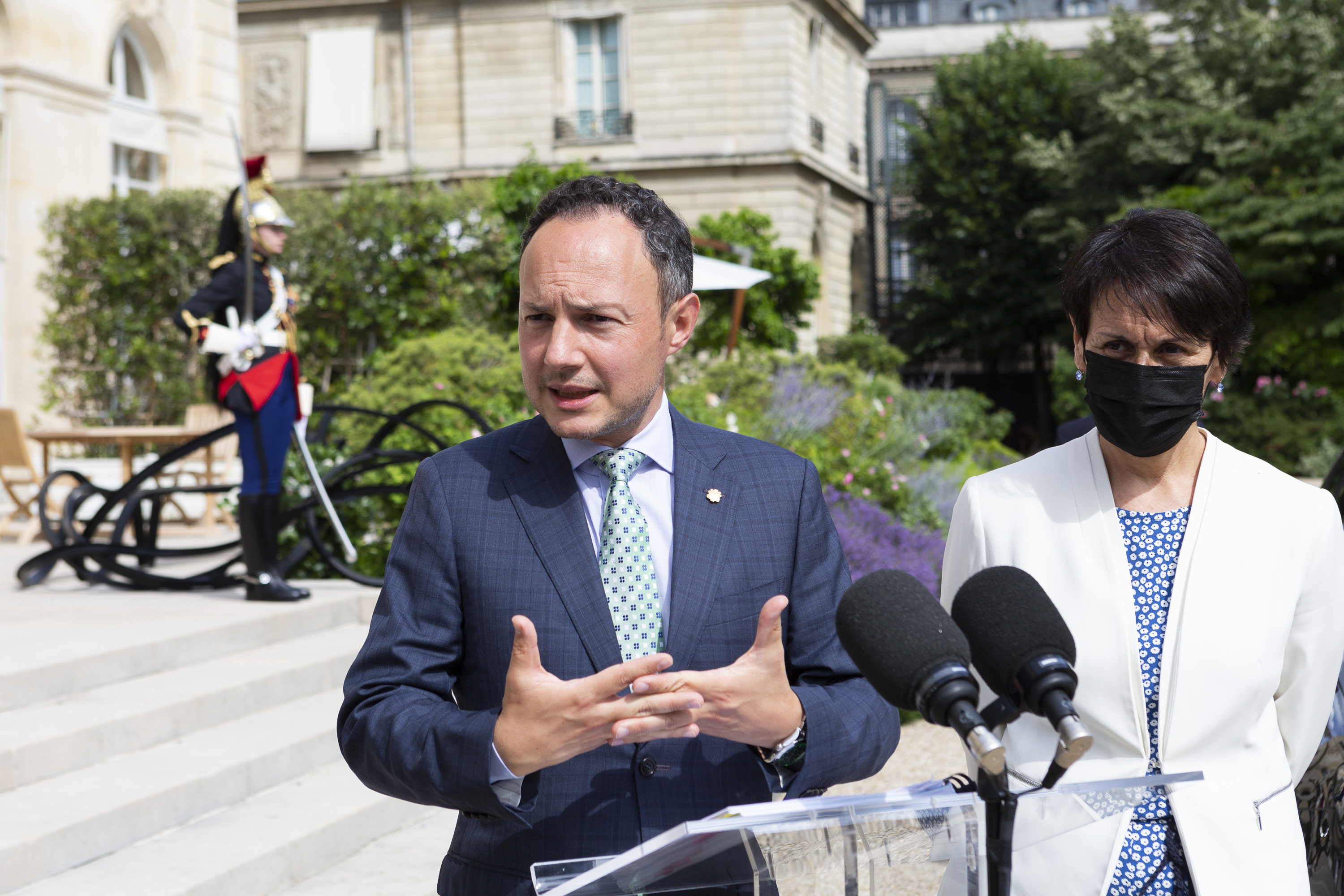 Espot i Suñé agraeixen a Macron el suport de França, especialment en el context de pandèmia