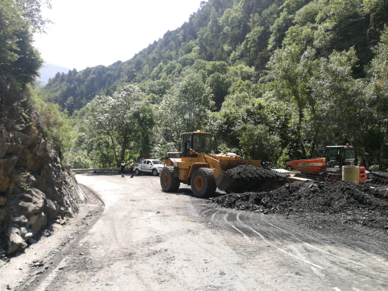 Restablerta la circulació en els dos sentits de la marxa a la CG-6 fins al poble de Bixesarri