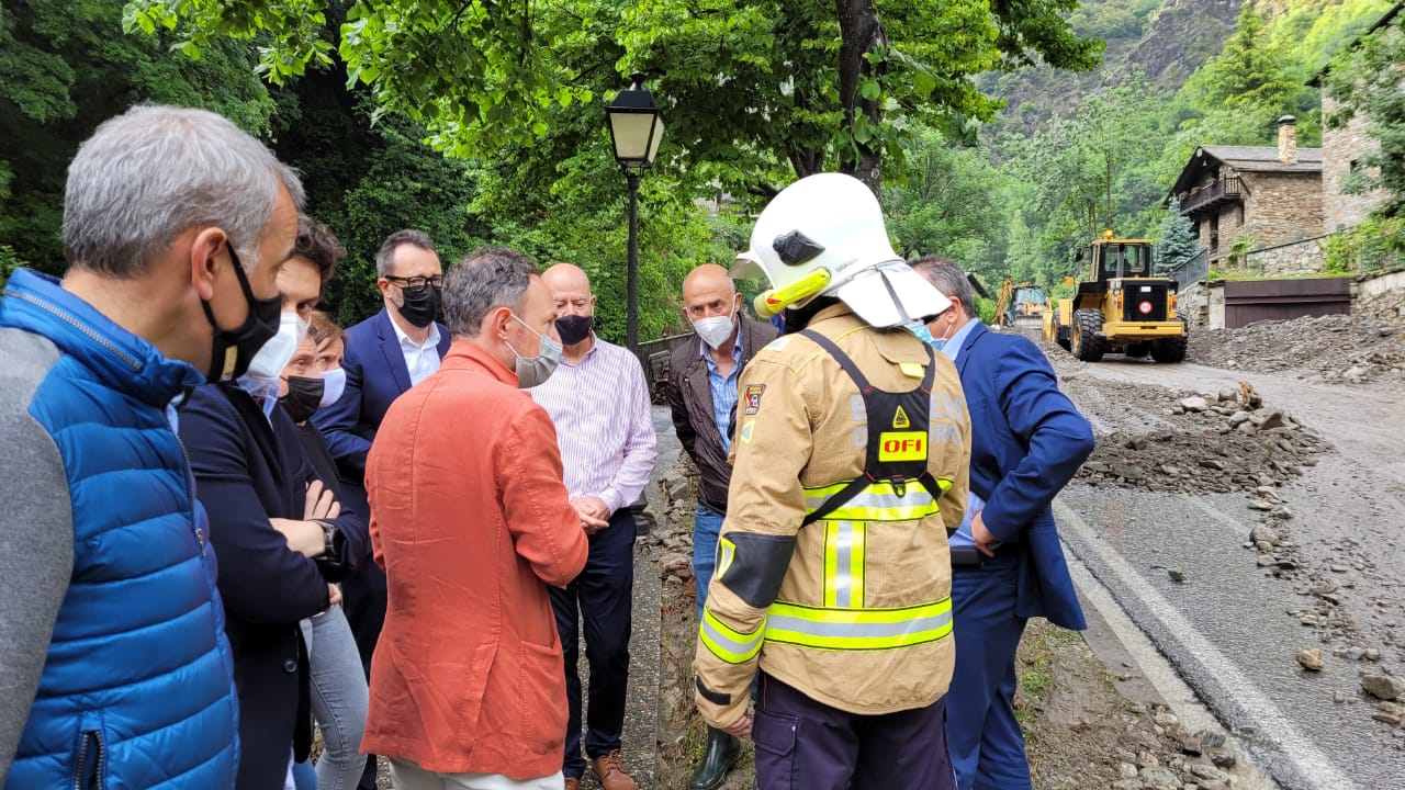 El Govern treballa per restablir la circulació a la CG-6 a la zona de Bixessarri