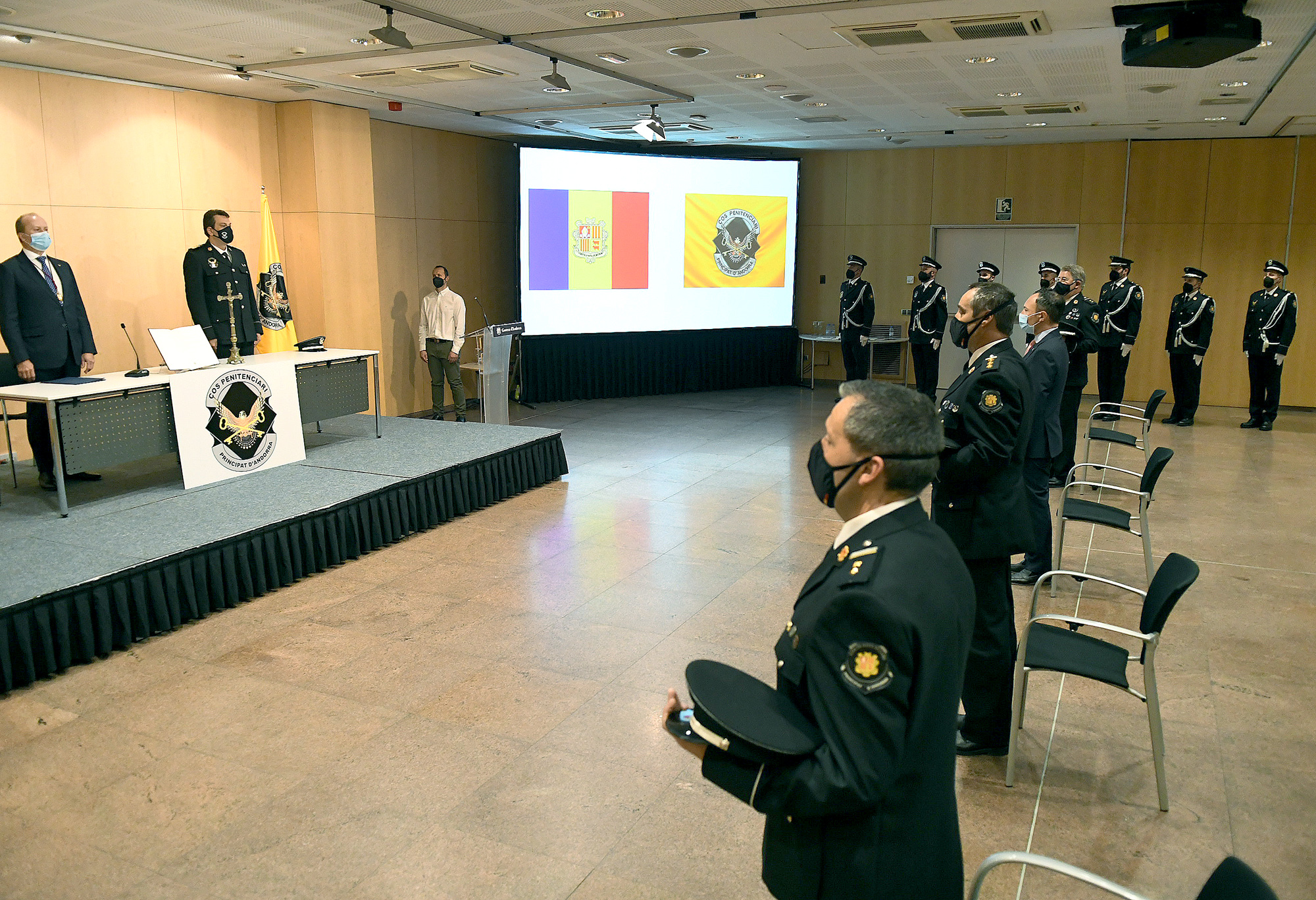 Set nous agents penitenciaris de la 29a promoció juren el càrrec