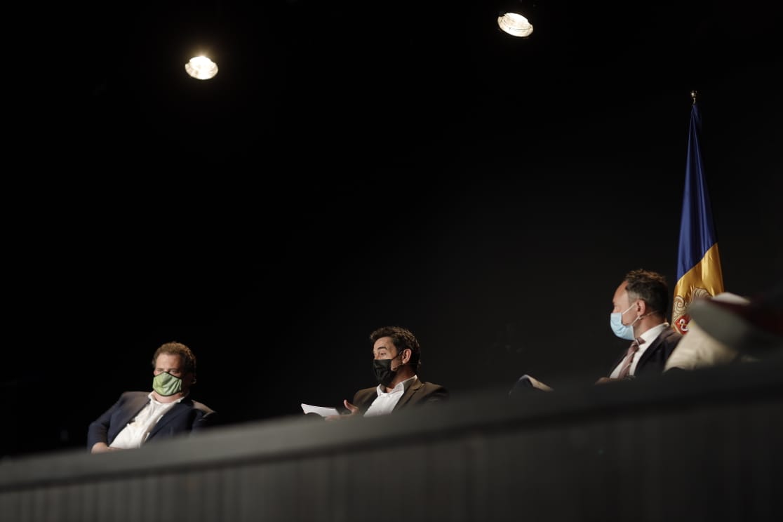 El Govern, Grifols i Ordino expliquen en una reunió informativa el Centre de Recerca en Immunologia que s’implantarà al Principat