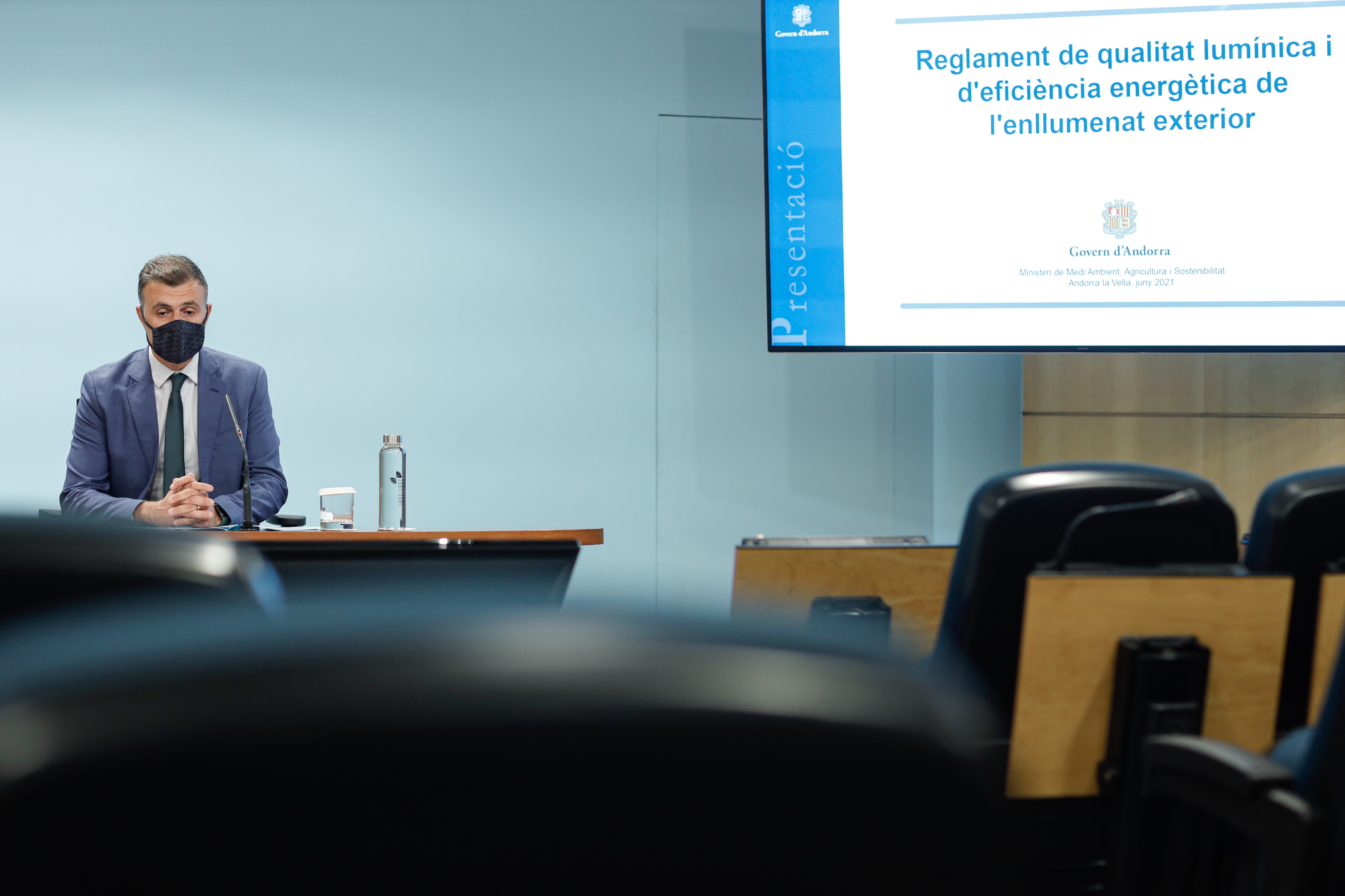 El Govern regula l’enllumenat exterior per minimitzar l’impacte de la contaminació lumínica i reduir el consum energètic