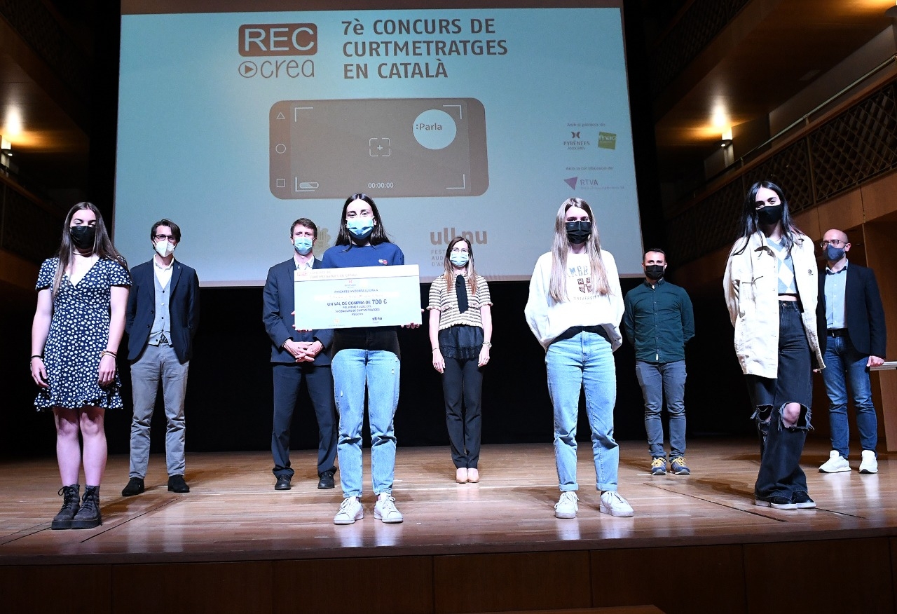 Sandra Pérez, Laia Burgos, María López i Claudia Baró s’enduen el RECcrea amb el curtmetratge ‘Atrapada’