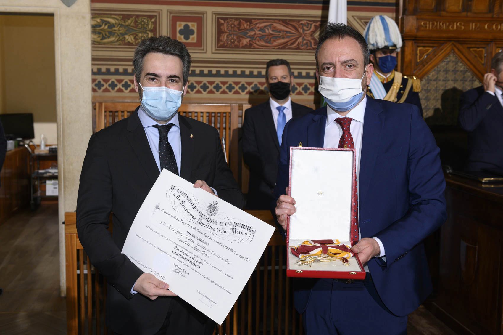 Espot i Jover reben la Gran Creu de l’Ordre Eqüestre de Santa Àgata