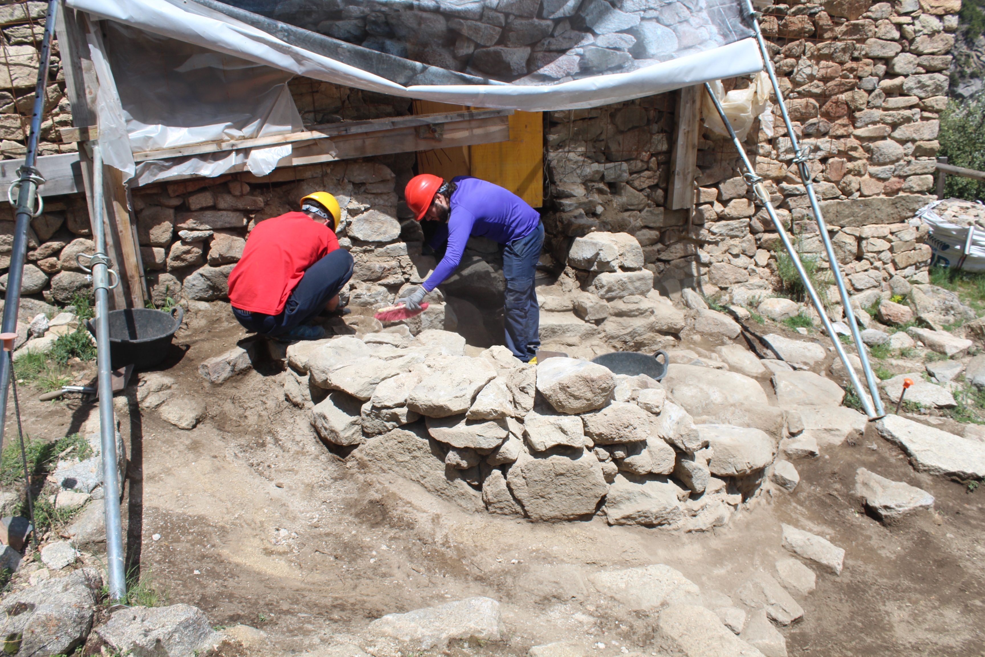 Conclouen els treballs arqueològics previs a la reconstrucció del campanar de Sant Vicenç d’Enclar