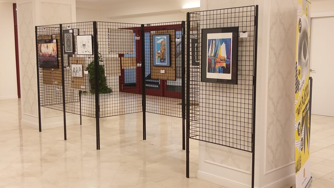 L’exposició del IX Concurs d’Arts Plàstiques per a Joves arriba a l’antic Hotel Rosaleda, seu del Ministeri de Cultura i Esports