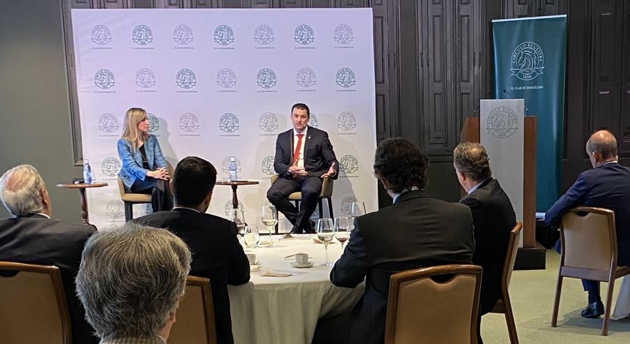 Gallardo presenta les oportunitats d’inversió i l’aposta per la innovació sostenible d’Andorra en una conferència al Círculo Ecuestre de Barcelona