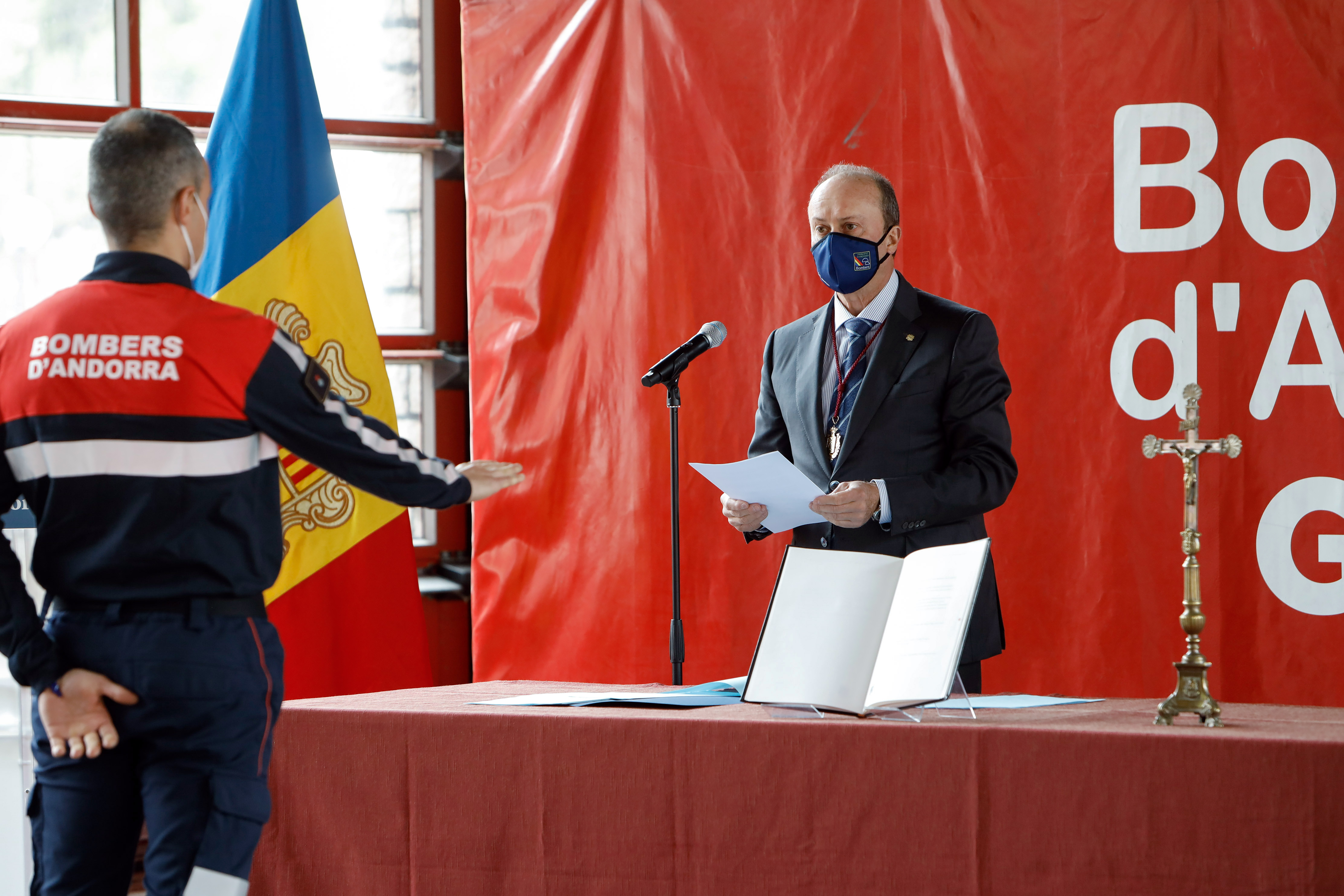 Rossell destaca la “resiliència i el compromís” del Cos de Bombers per fer front a la pandèmia en l’acte de presa de possessió de sis nous efectius