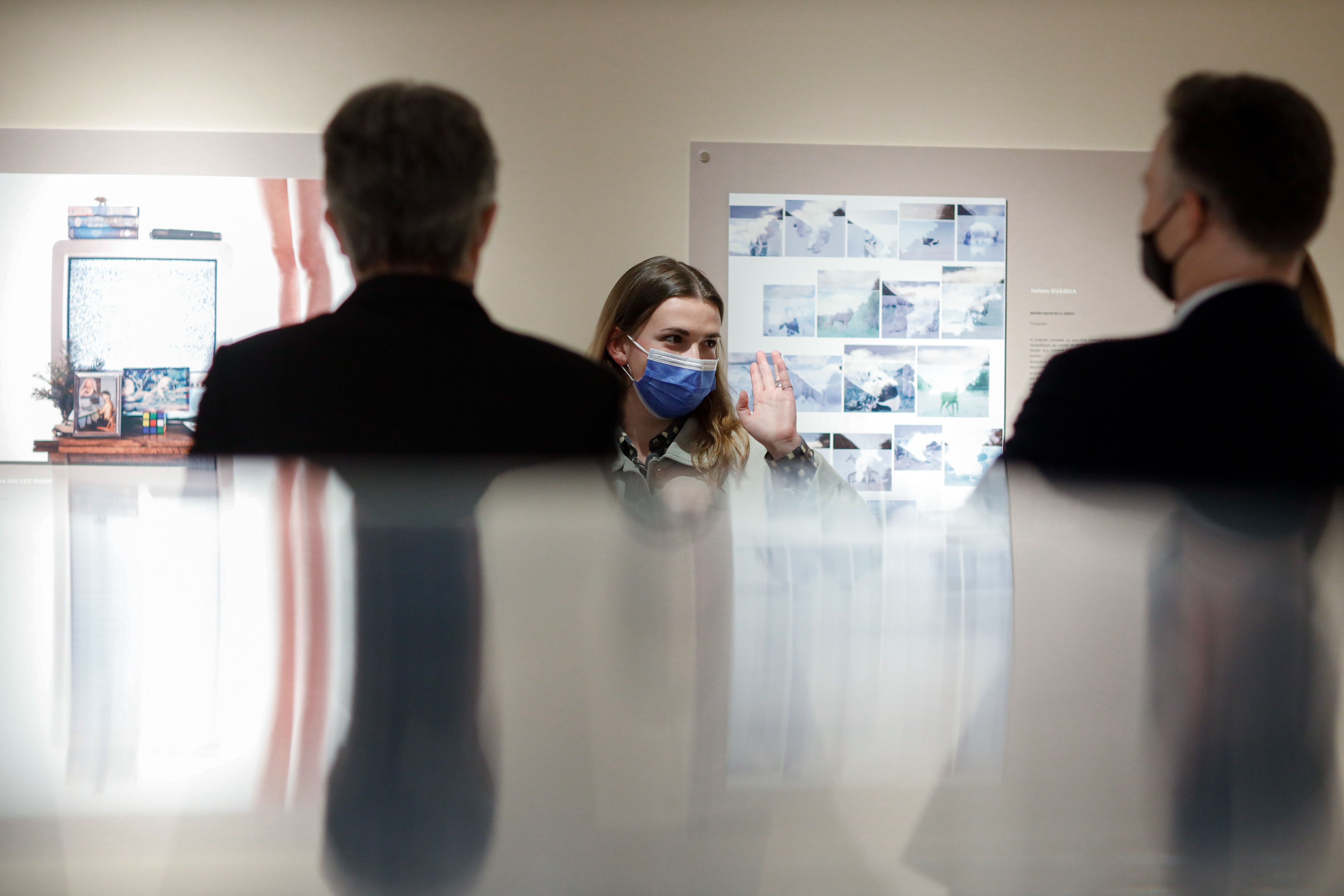 S’exposen les obres artístiques fruit del taller impartit per Joan Fontcuberta i l’exposició Kintsugi es prorroga fins al 28 de maig