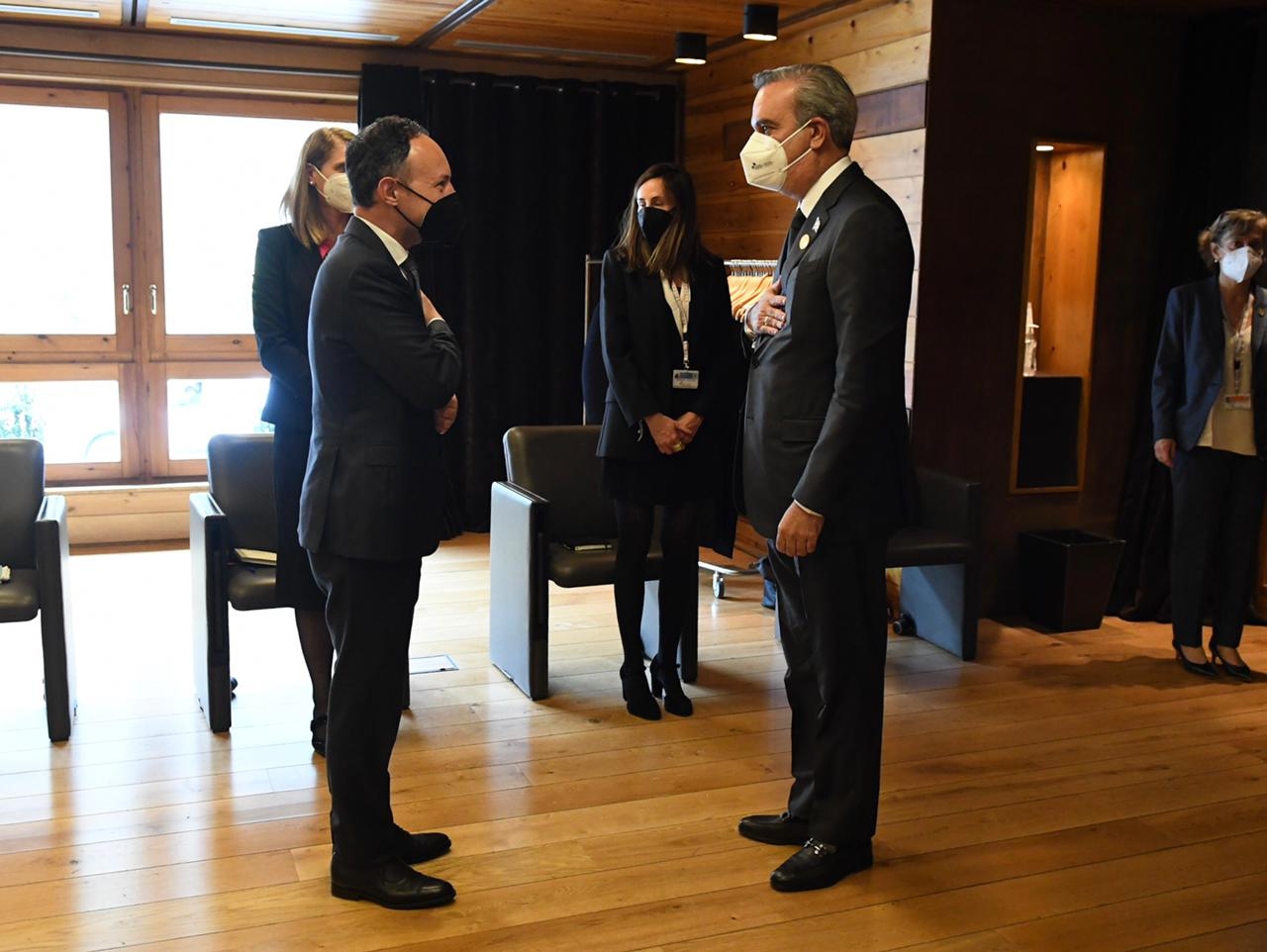 Espot i Abinader comparteixen informació al voltant de l’organització de la Cimera Iberoamericana