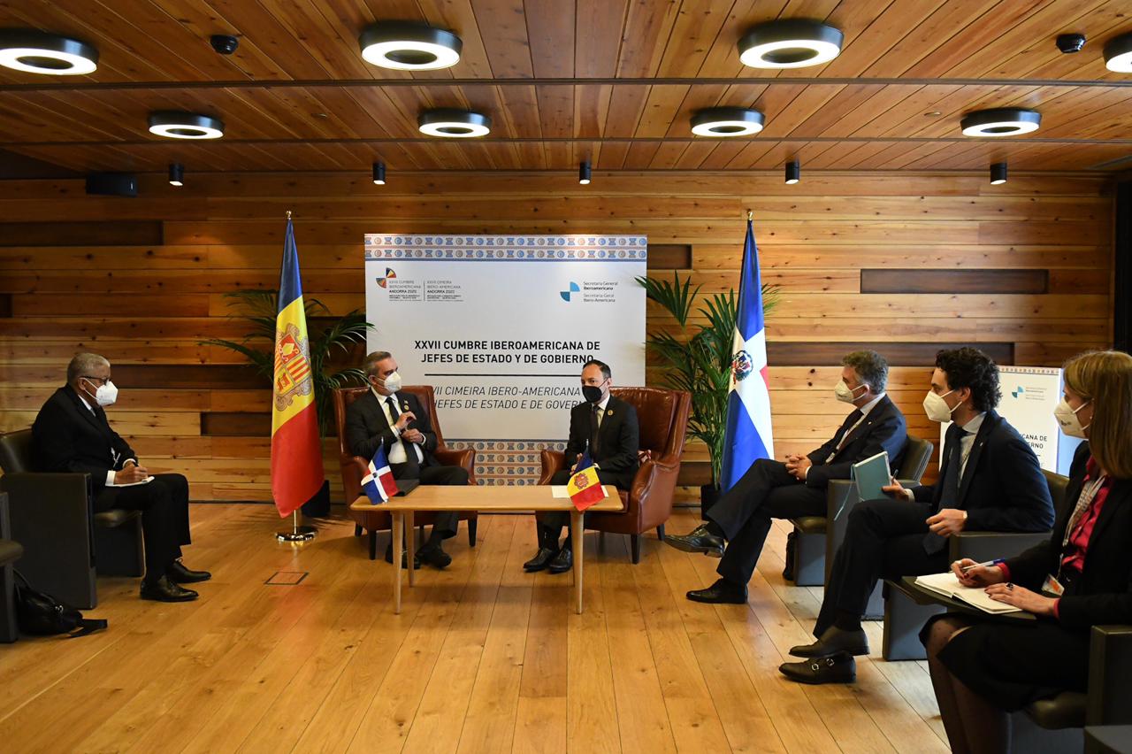 Espot i Abinader comparteixen informació al voltant de l’organització de la Cimera Iberoamericana