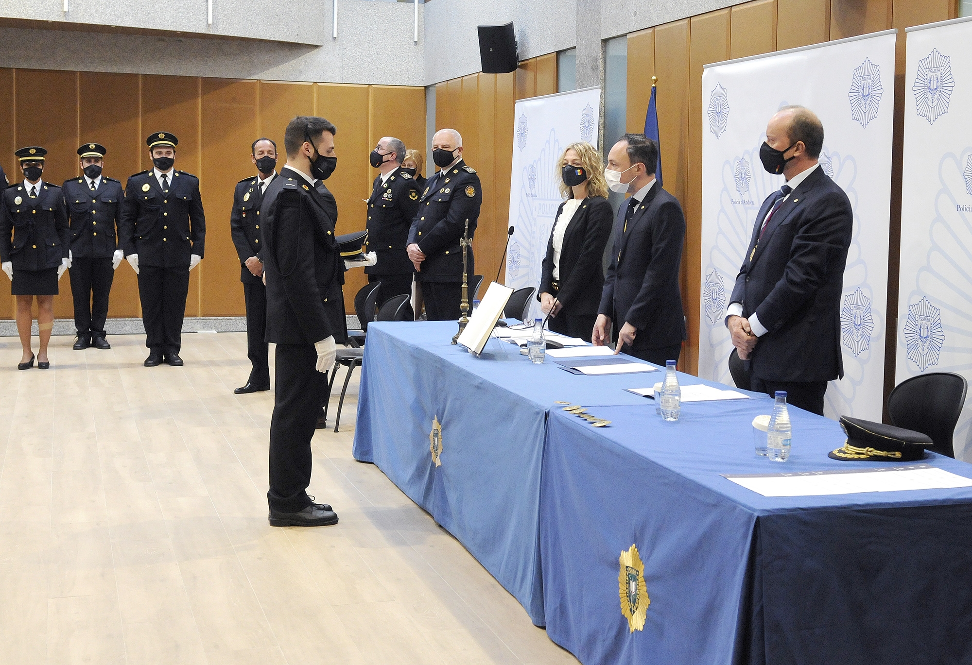 Espot destaca la importància de la seguretat a Andorra en la cerimònia de jurament de la 54a promoció d’agents del Cos de Policia
