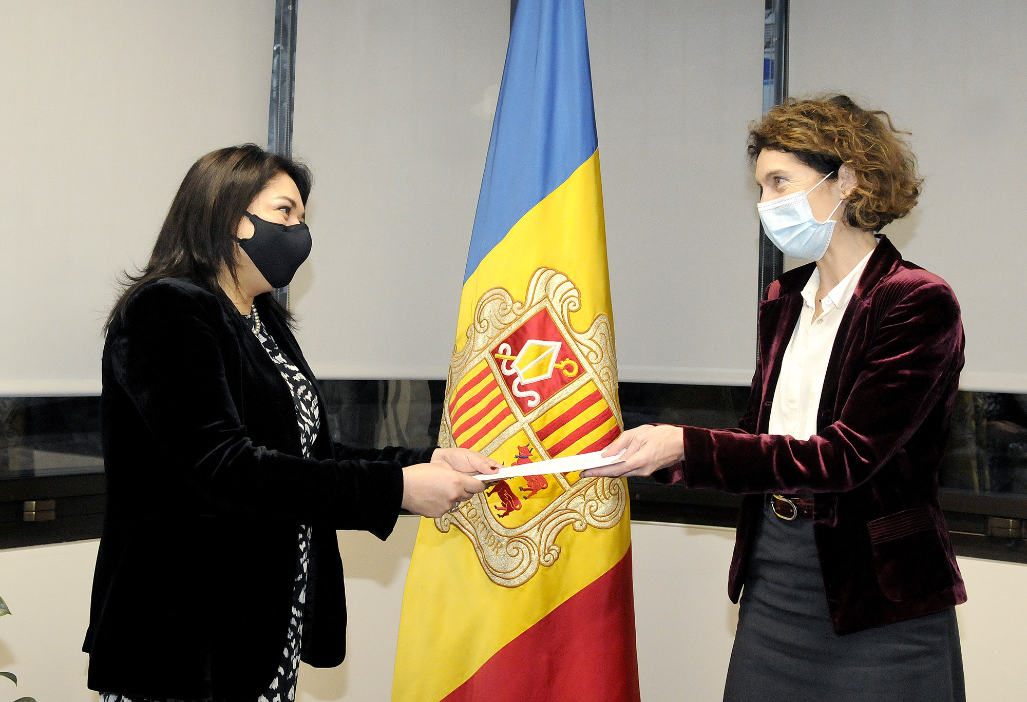 Els ambaixadors de vint-i-cinc països presenten les cartes credencials al copríncep episcopal