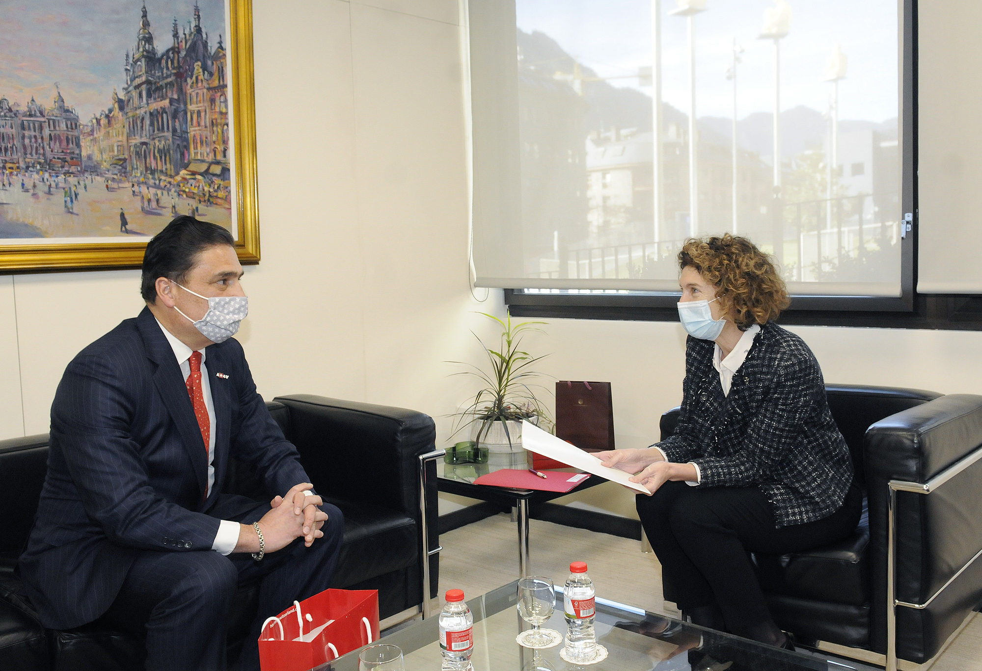 Els ambaixadors de vint-i-cinc països presenten les cartes credencials al copríncep episcopal