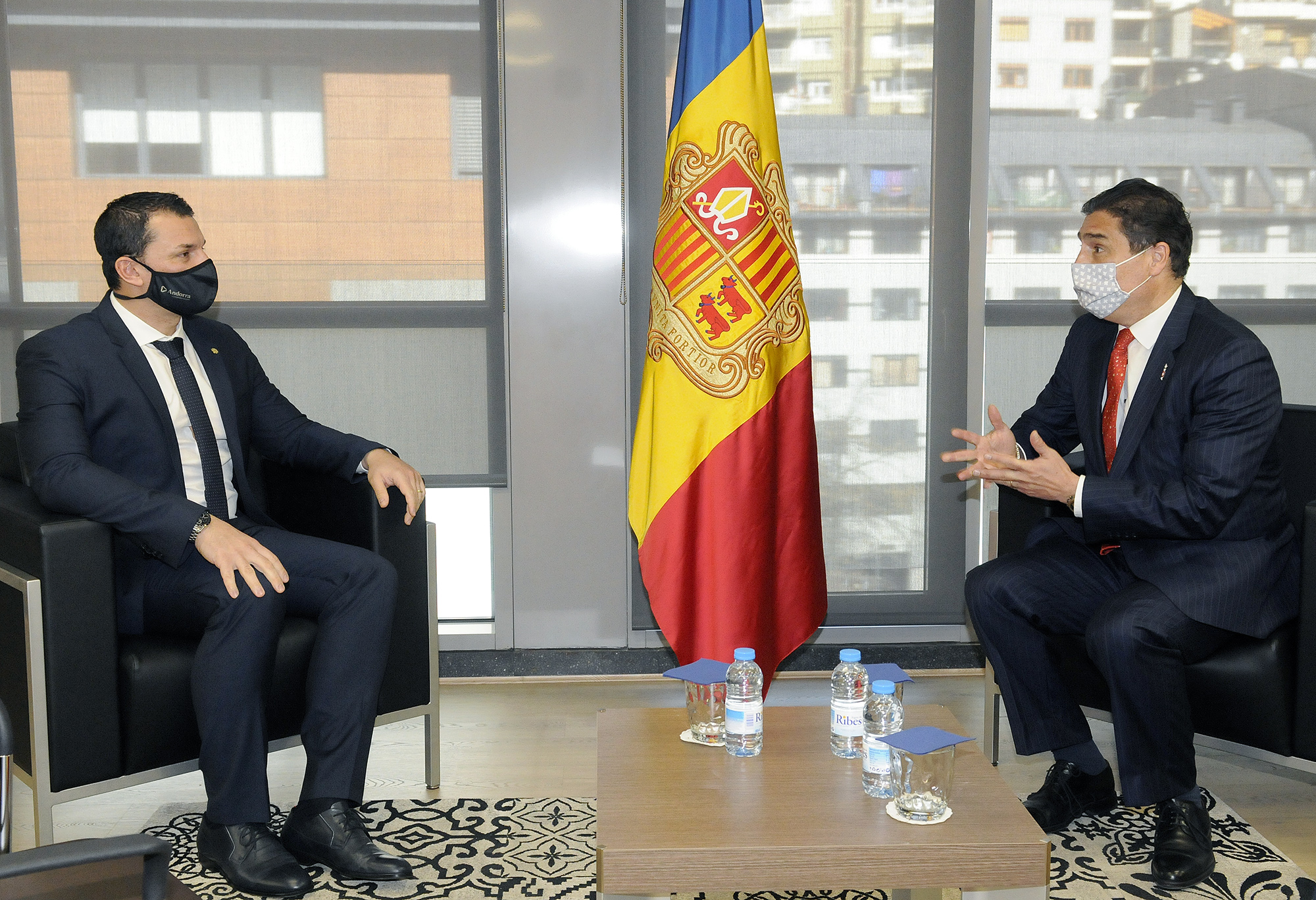 Els ambaixadors de vint-i-cinc països presenten les cartes credencials al copríncep episcopal