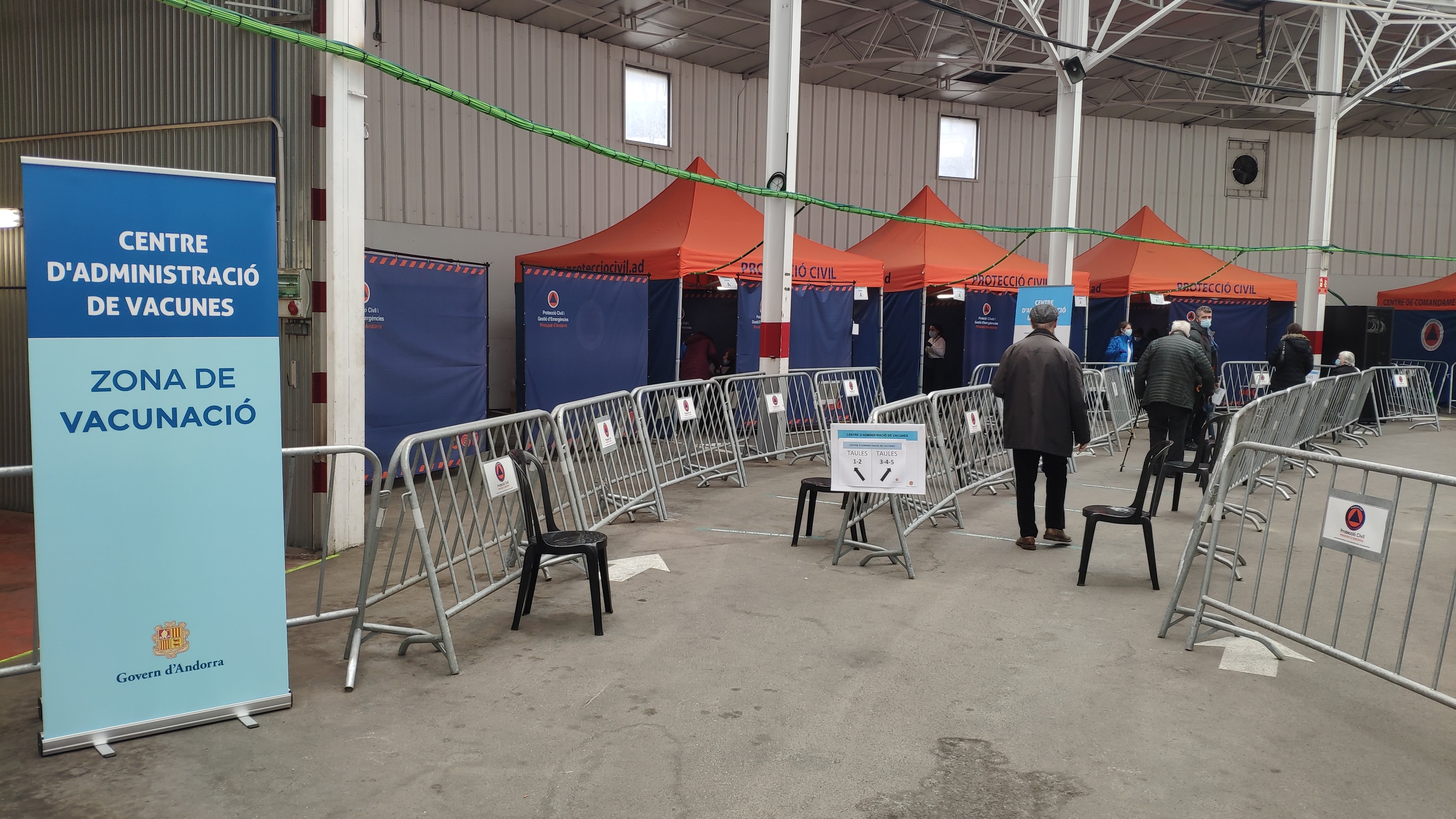 S’inicia l’administració de la vacuna contra la COVID-19 a la Plaça de Braus