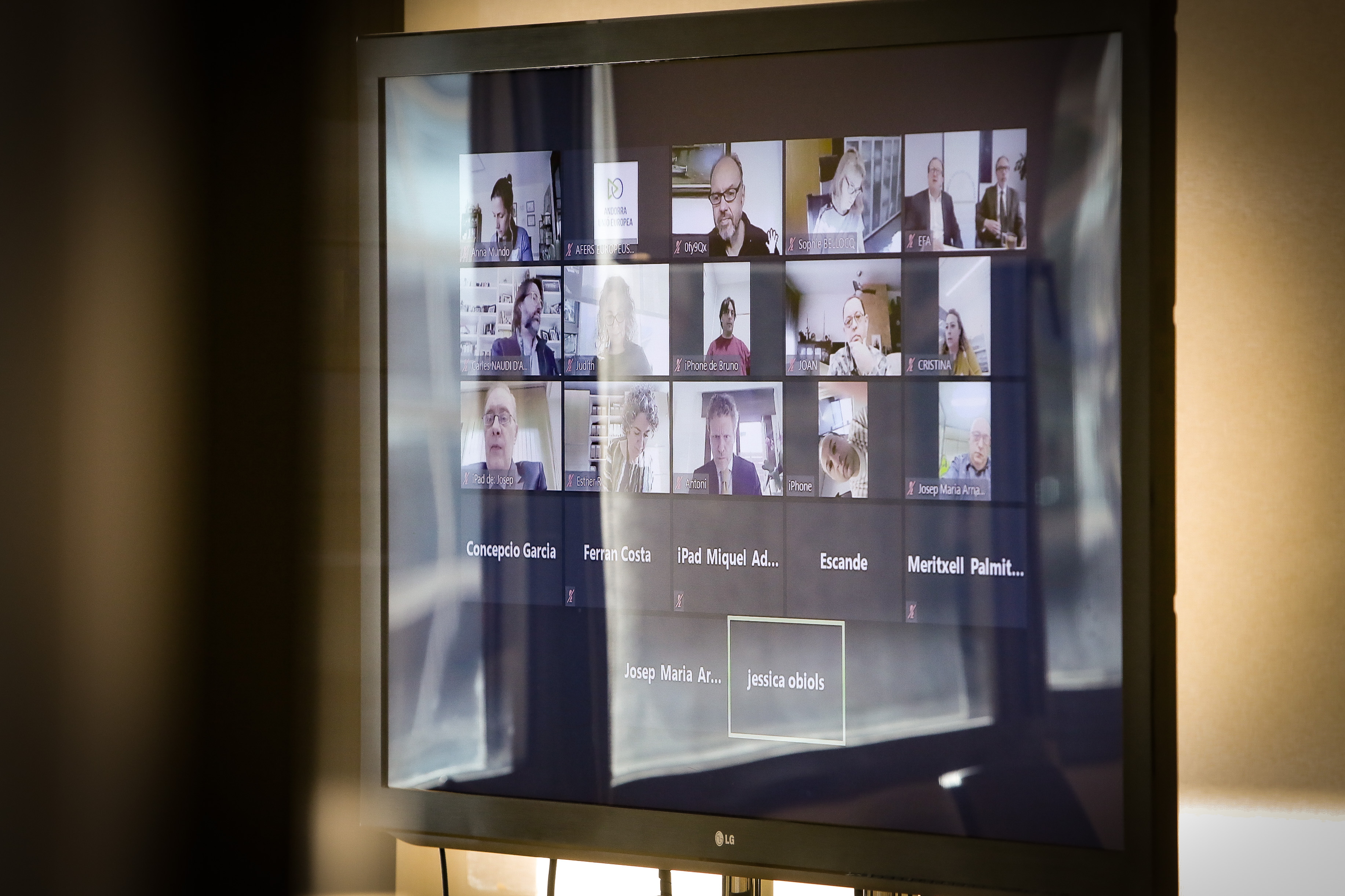 La primera reunió ampliada de l’Acord polític per a la negociació amb la UE acorda seminaris de treball temàtics amb els actors econòmics i socials