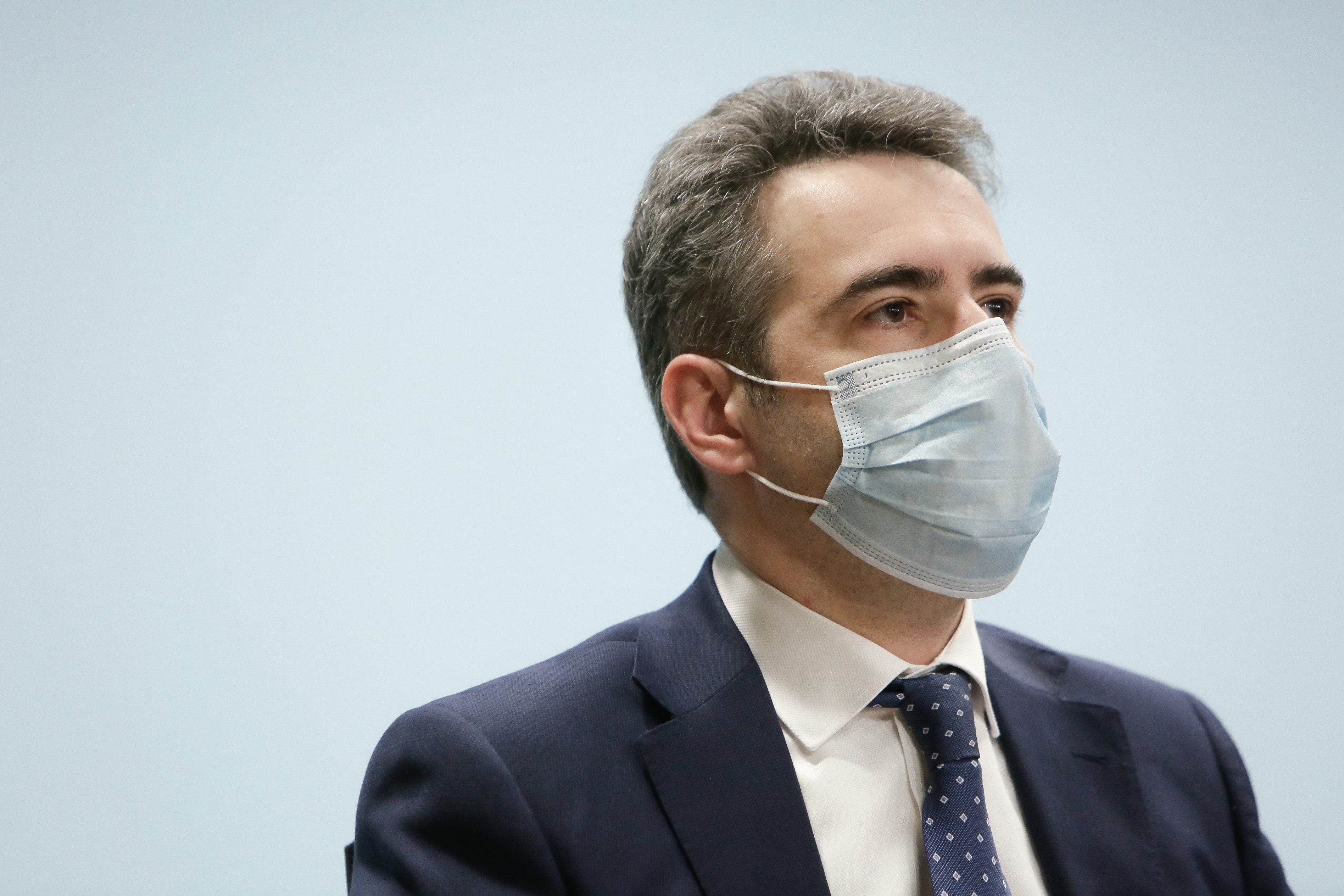 Es flexibilitzen els criteris finançats dels crèdits tous per ampliar el nombre d’empreses que s’hi poden acollir amb l’objectiu de reforçar el suport al teixit laboral del país