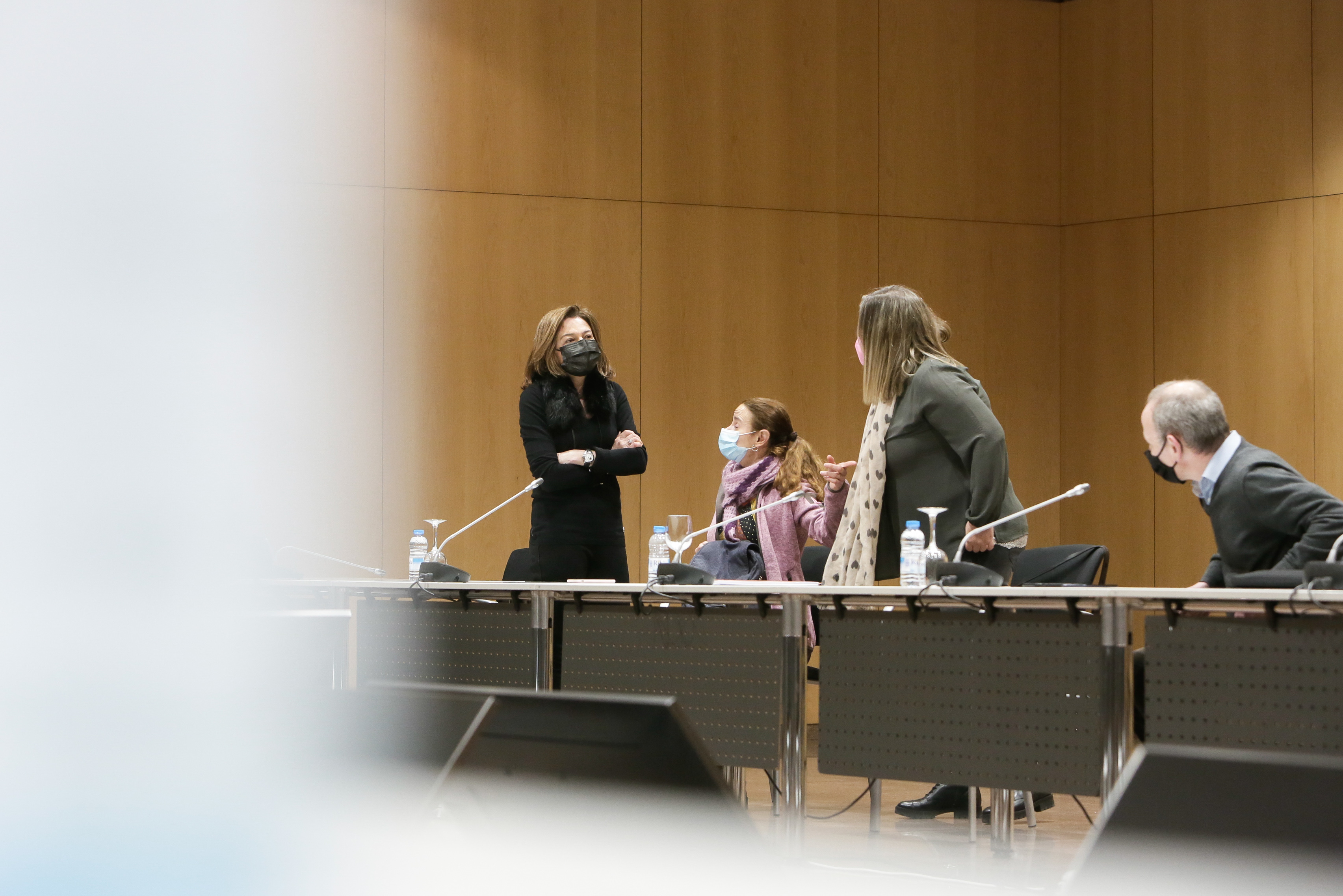 Espot, Gallardo i Canals es reuneixen amb el sector hoteler i comercial del país per analitzar la situació arran de la COVID-19