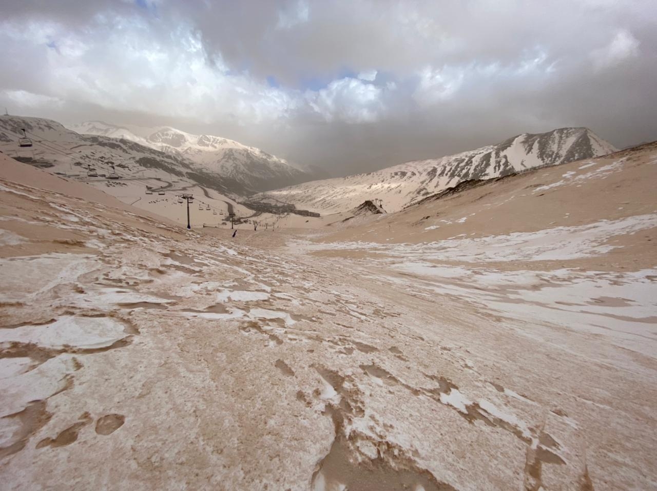 Les estacions de qualitat de l’aire enregistren el nivell més alt de pols en suspensió provinent de l’Àfrica des que es tenen dades