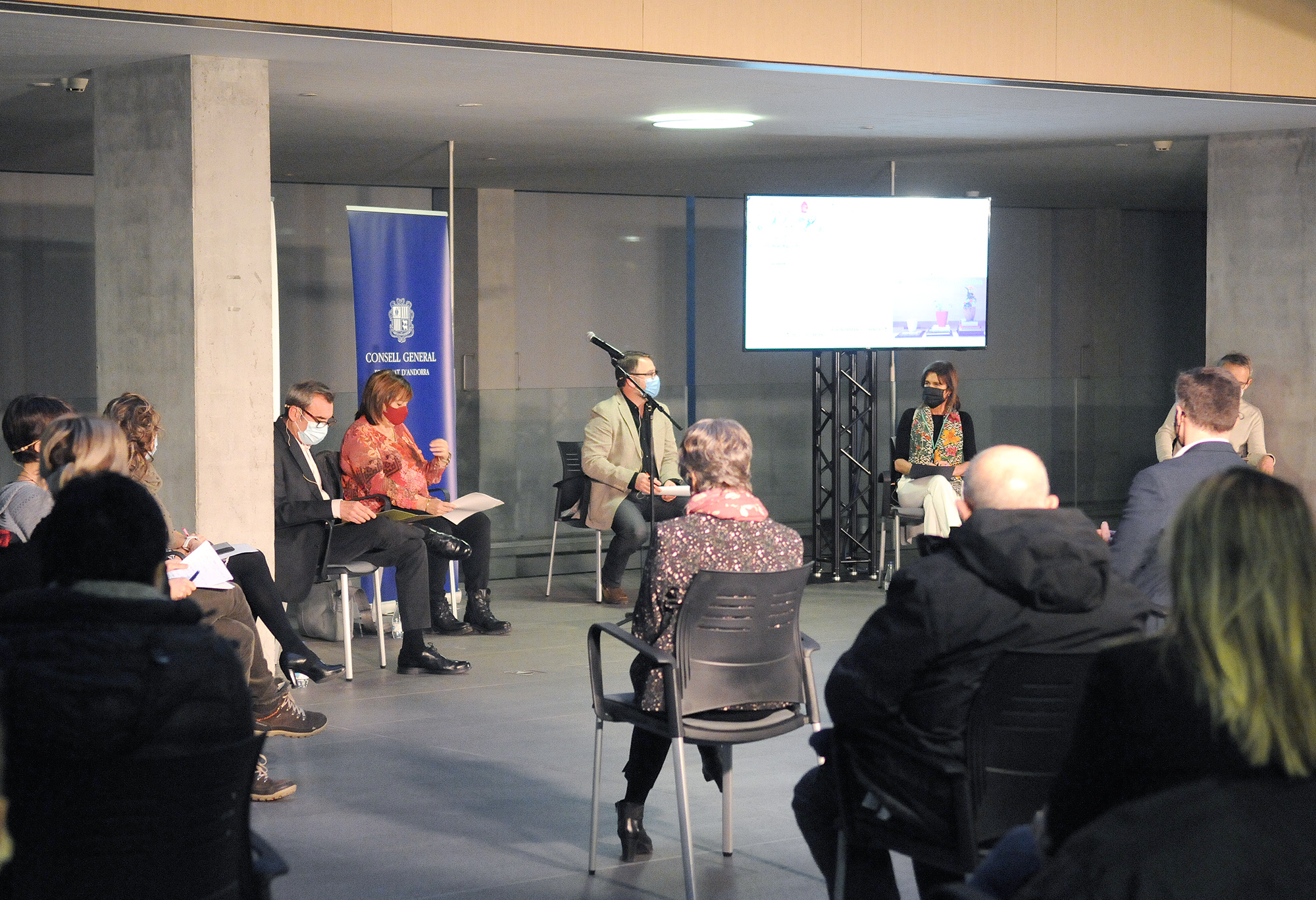 El Ministeri i el Consell General celebren el Dia Internacional de l’Educació amb una taula rodona i l’entrega de premis del concurs ‘Educació per a tothom, digues la teva’