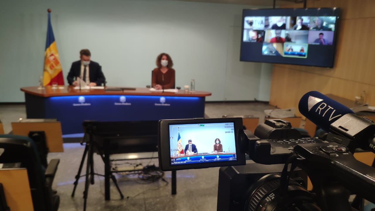 Residents a centres sociosanitaris, professionals amb més risc de transmetre la malaltia i persones amb discapacitat, els primers en rebre la vacuna