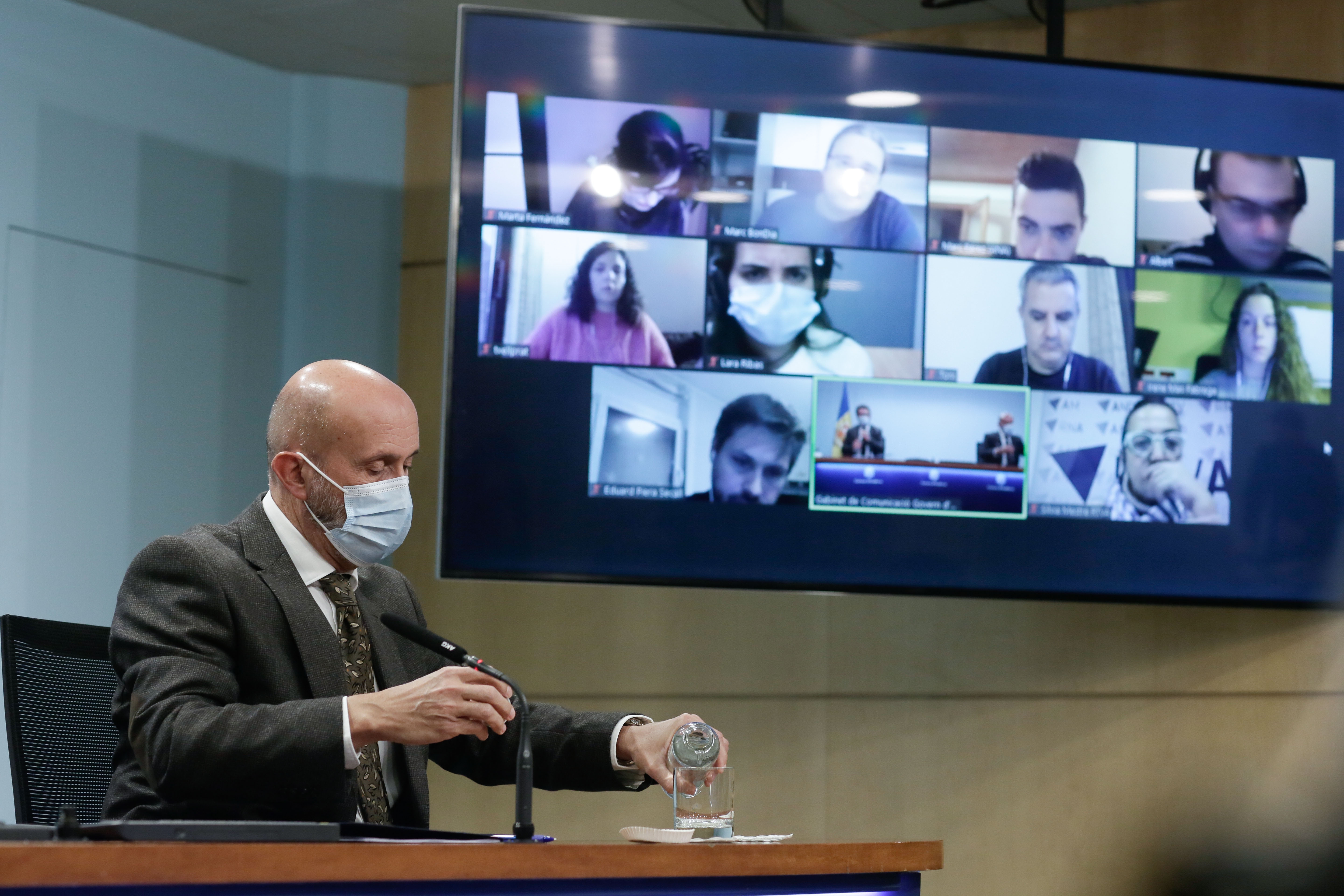 El Govern aprova el Decret de venda a les farmàcies dels autotests d’antigen per a residents i treballadors transfronterers