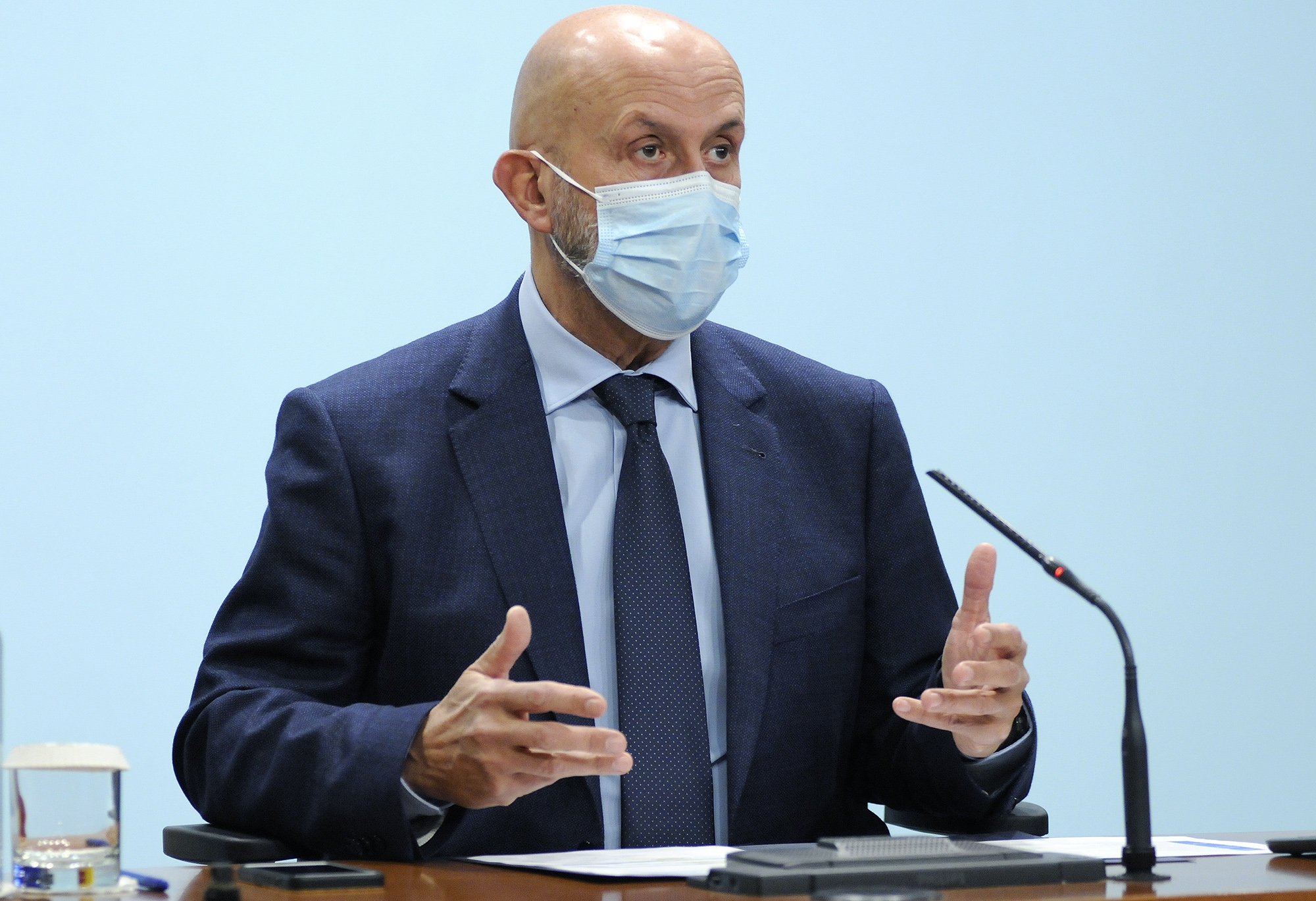 Els bars i cafeteries podran obrir de les 7 a les 19 hores fent dues pauses per ventilar els espais interiors