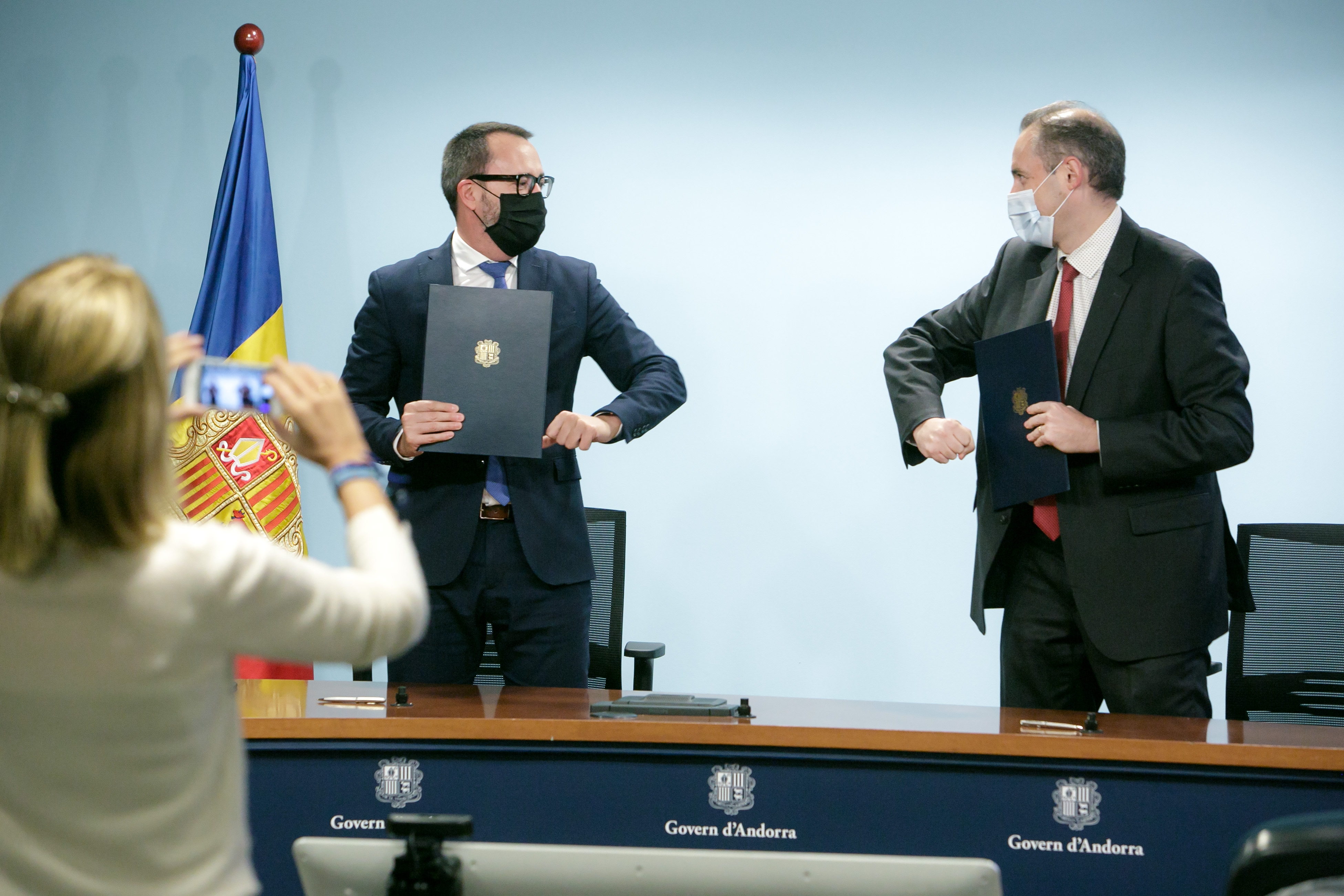 Afers Socials i Andorra Telecom signen el conveni de col·laboració per crear el telèfon 175 d’orientació i assessorament en situacions de risc d’infants i adolescents