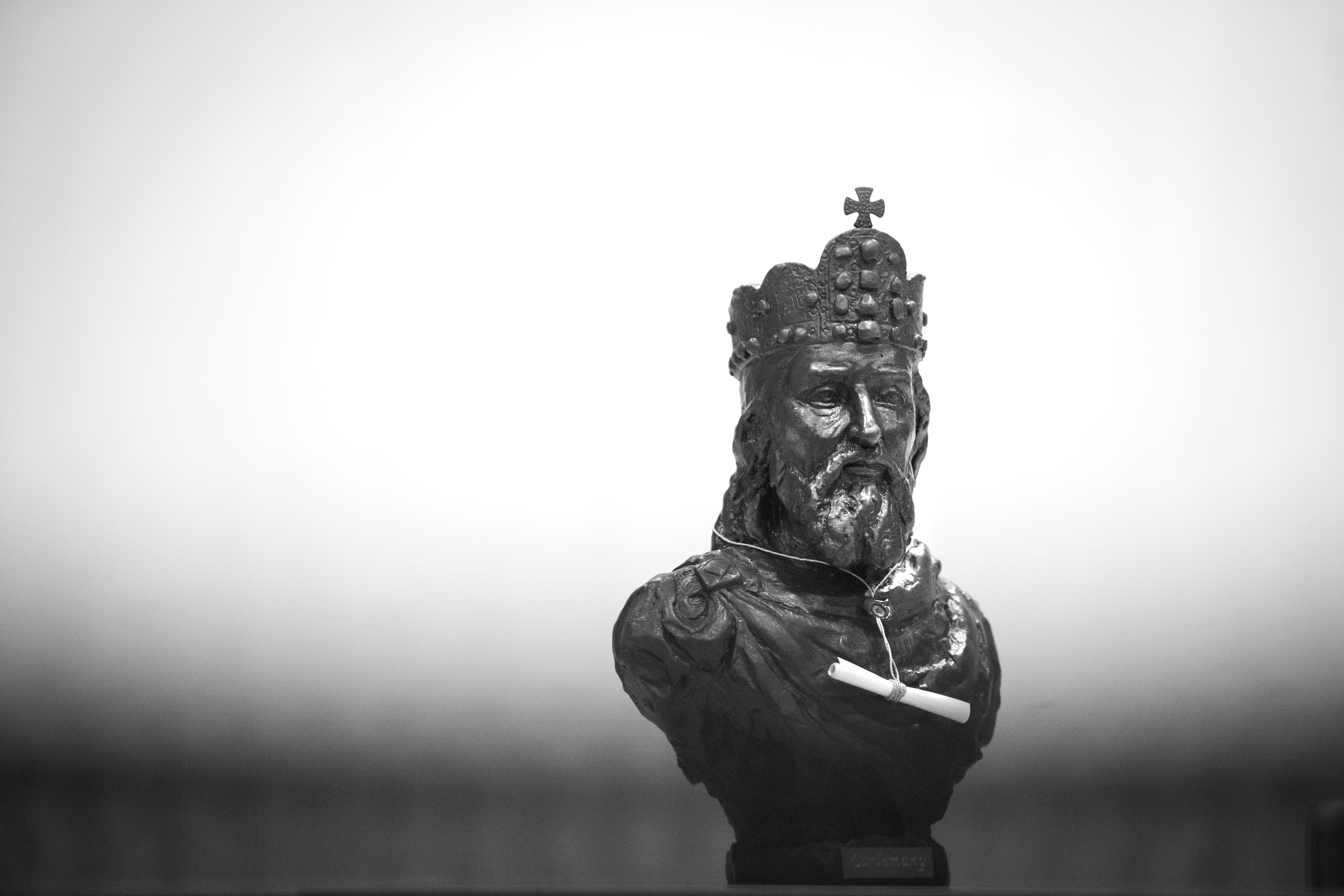 Riva lliura el Premi Carlemany per al Foment de la Lectura 2019 a l’autora novell Selena Soro per l’obra ‘Misteris de la boira’