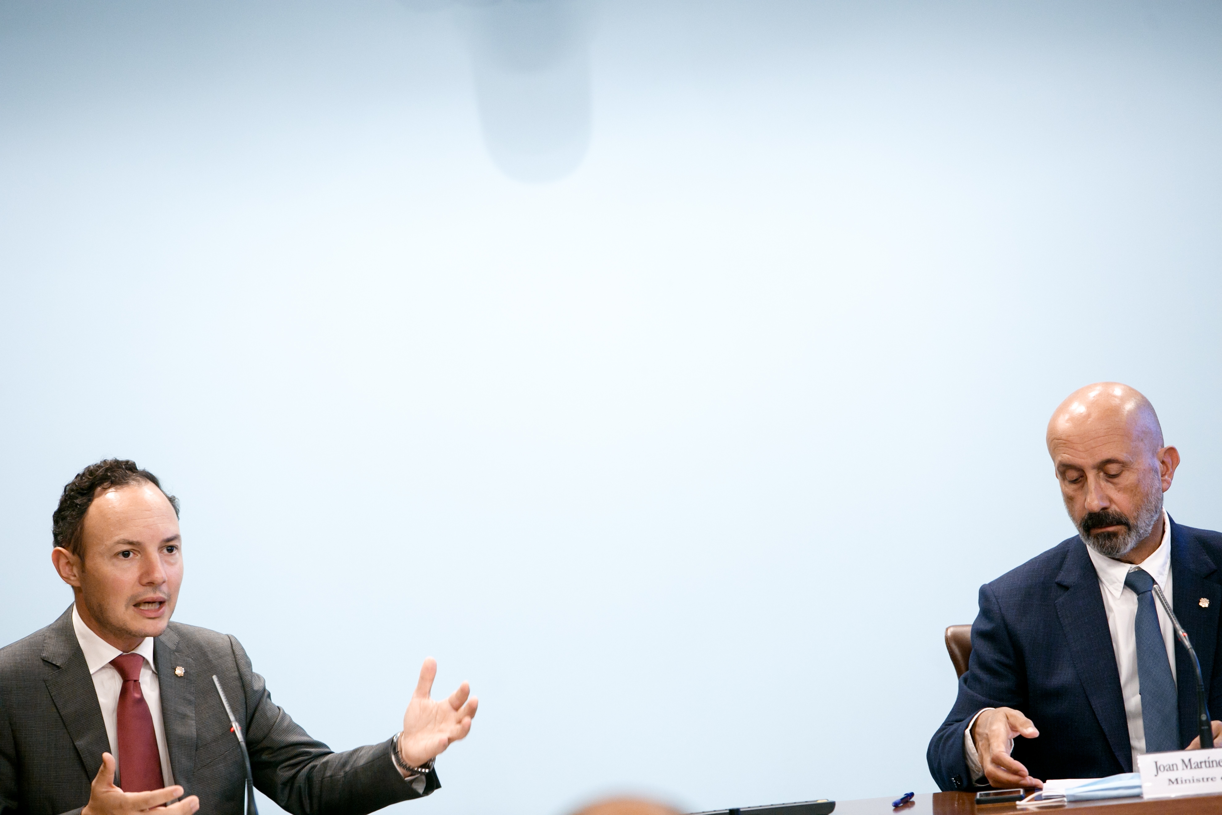 El Govern apel·la a la reducció de la interacció social temporalment per aturar l'acceleració de la transmissió de la COVID-19