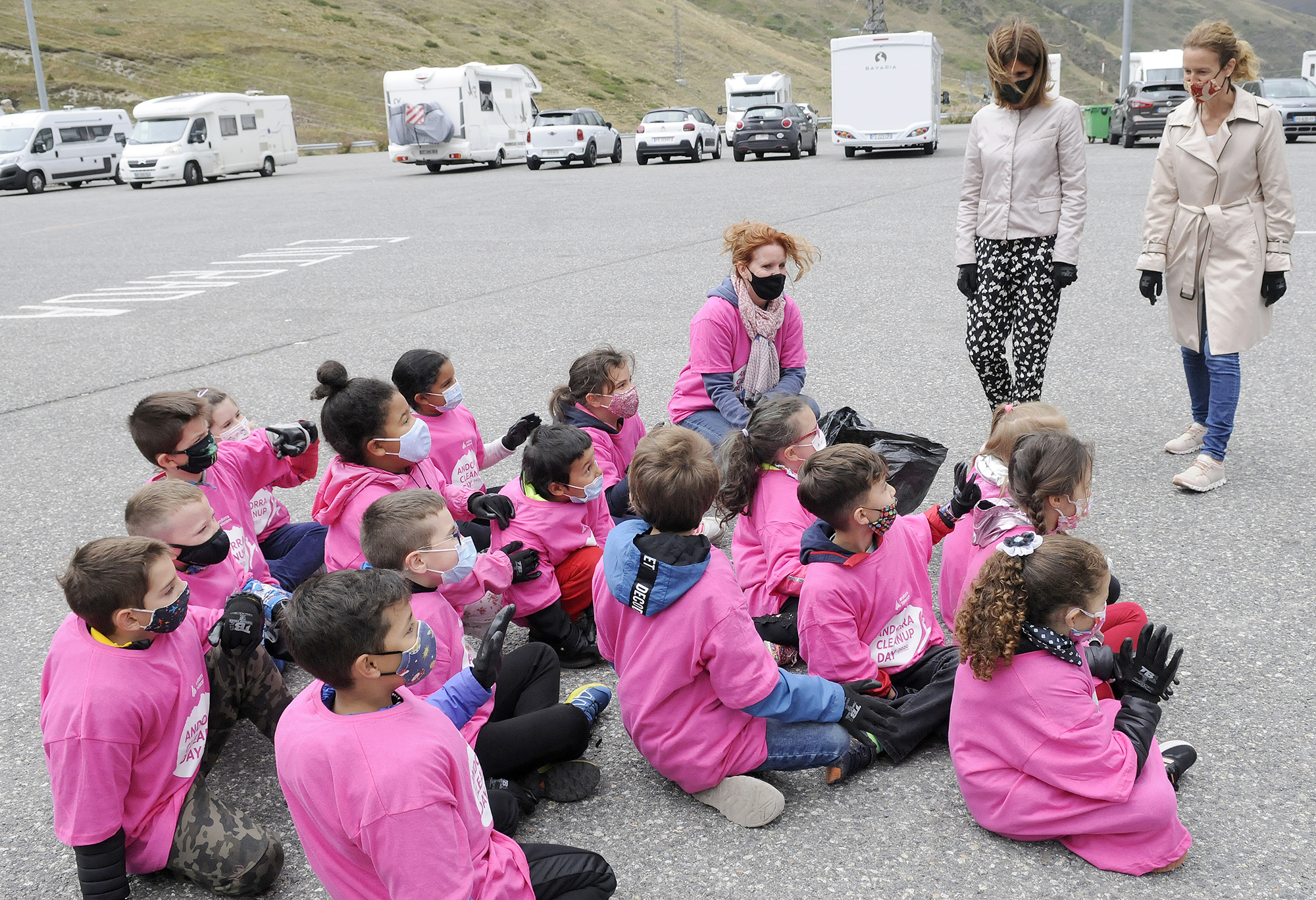 Un total de 837 escolars participen en la recollida de residus en el marc de la campanya europea ‘Clean Up Day’