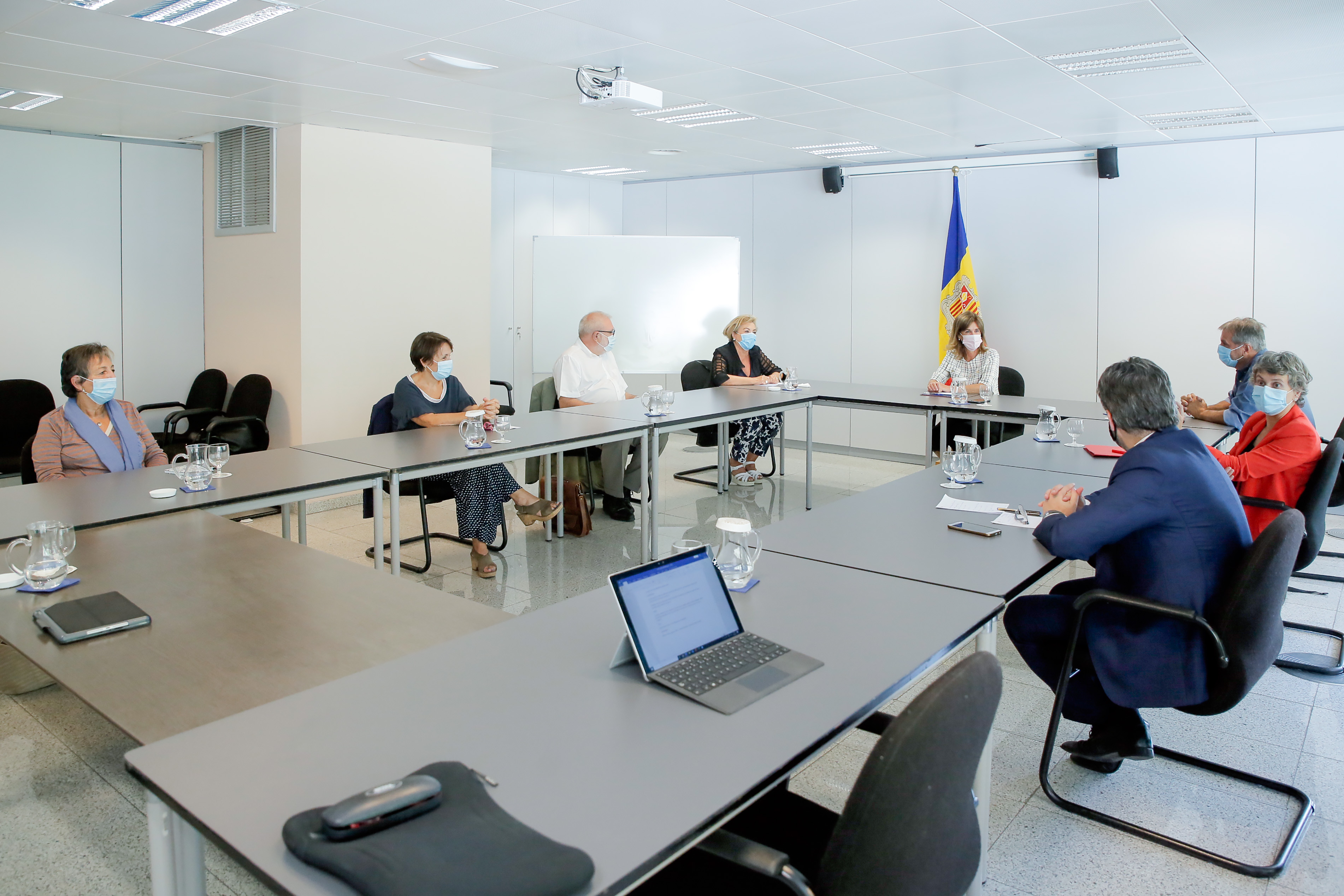 Vilarrubla reuneix els exministres d’Educació per a analitzar les fortaleses i febleses de l’ensenyament al país