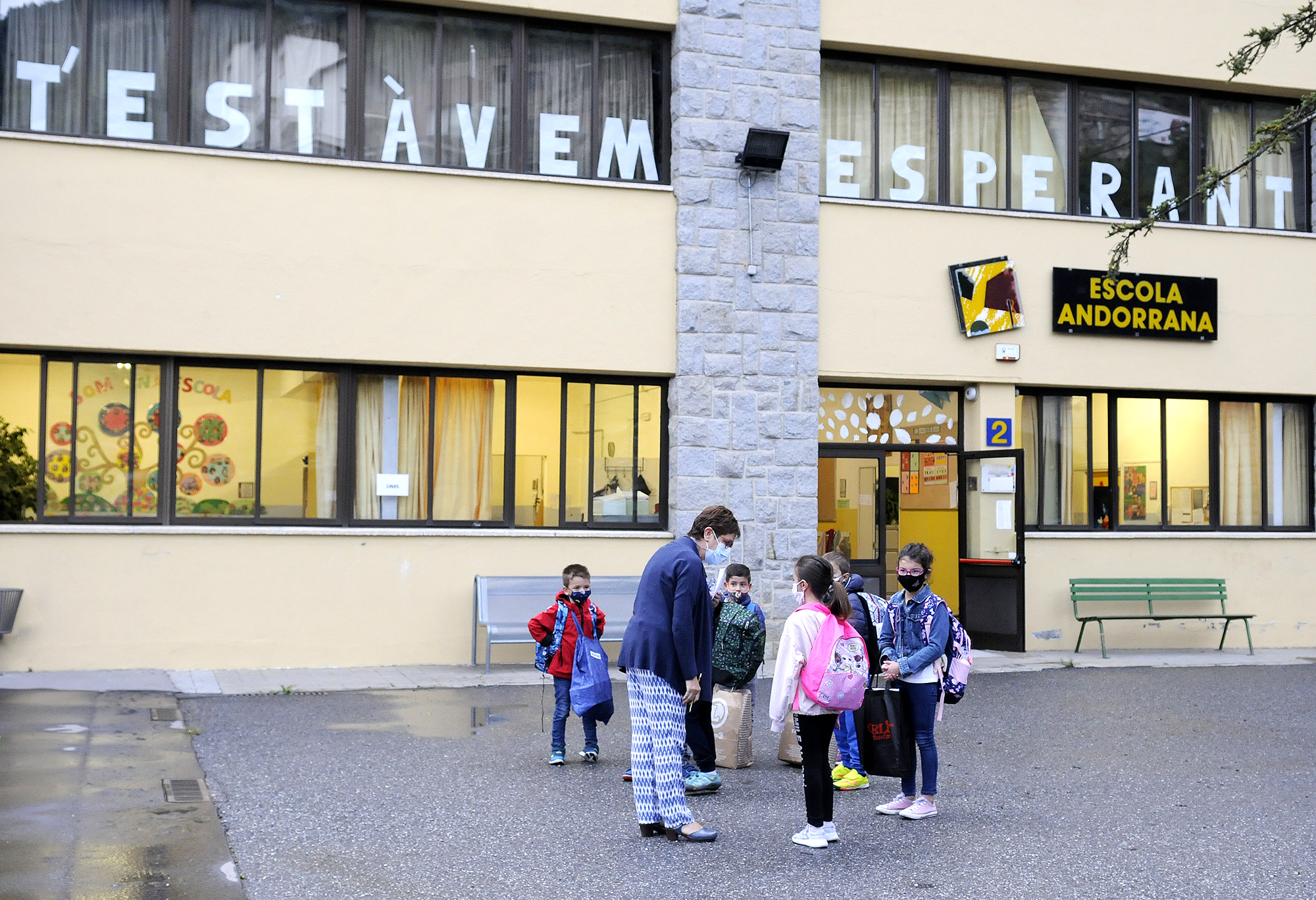 S’inicia el curs escolar amb la tornada dels alumnes de maternal i primera ensenyança i amb mesures sanitàries per prevenir contagis de la COVID-19