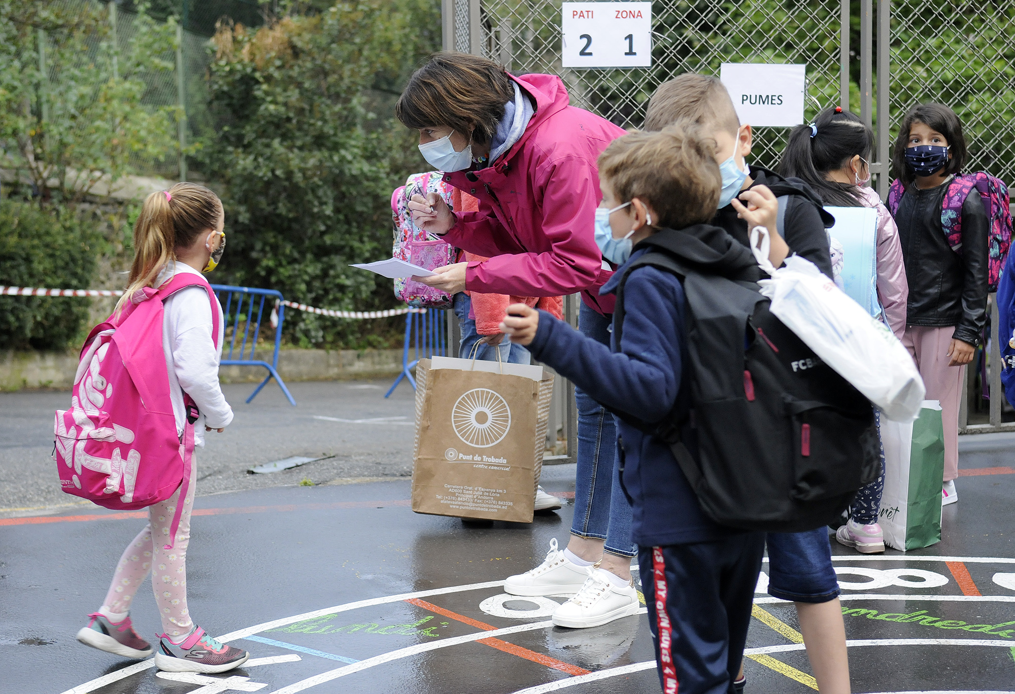 S’inicia el curs escolar amb la tornada dels alumnes de maternal i primera ensenyança i amb mesures sanitàries per prevenir contagis de la COVID-19