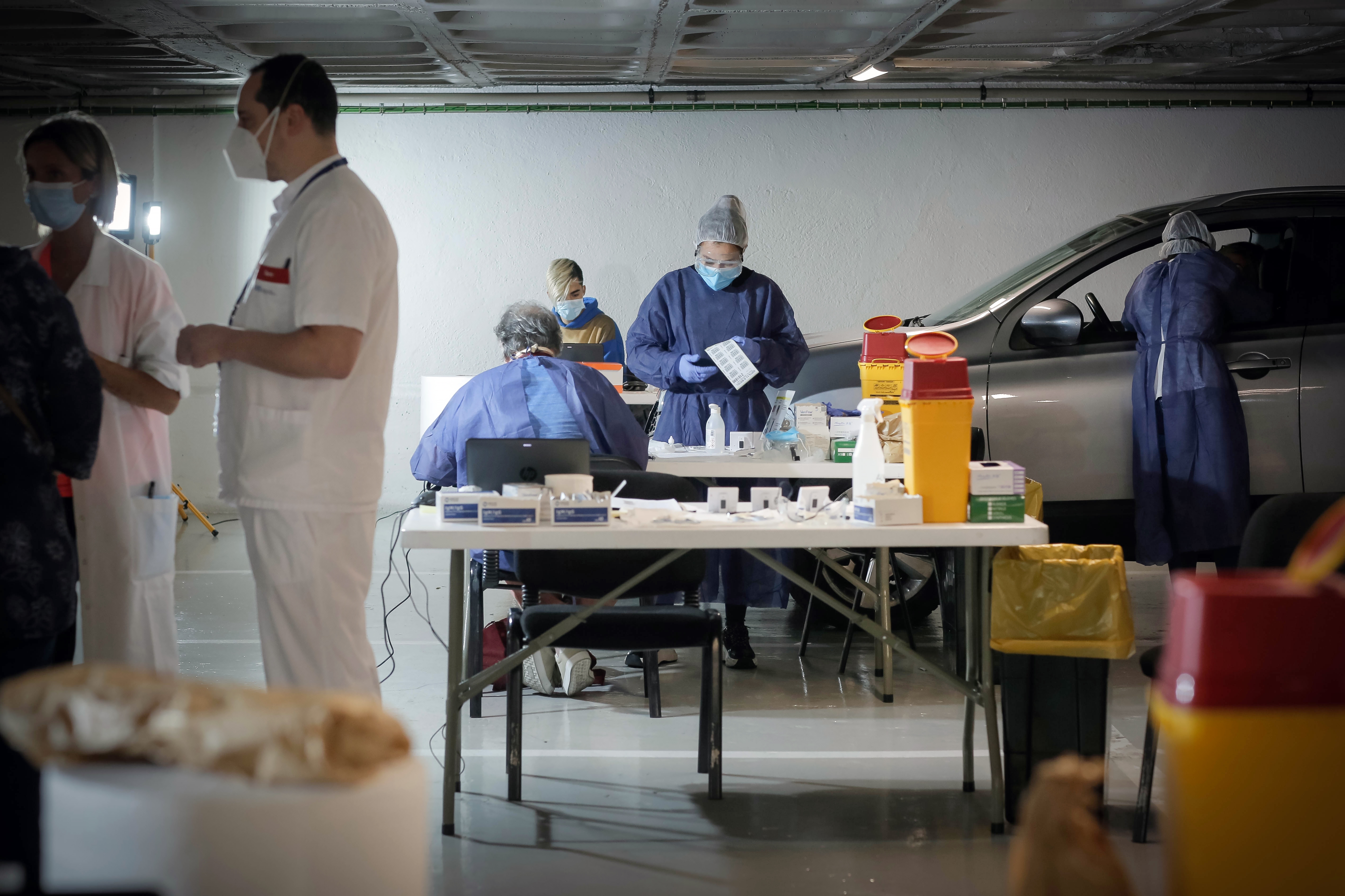 Comença el cribratge massiu de retorn a l’escola amb el personal docent i el personal que intervé als centres