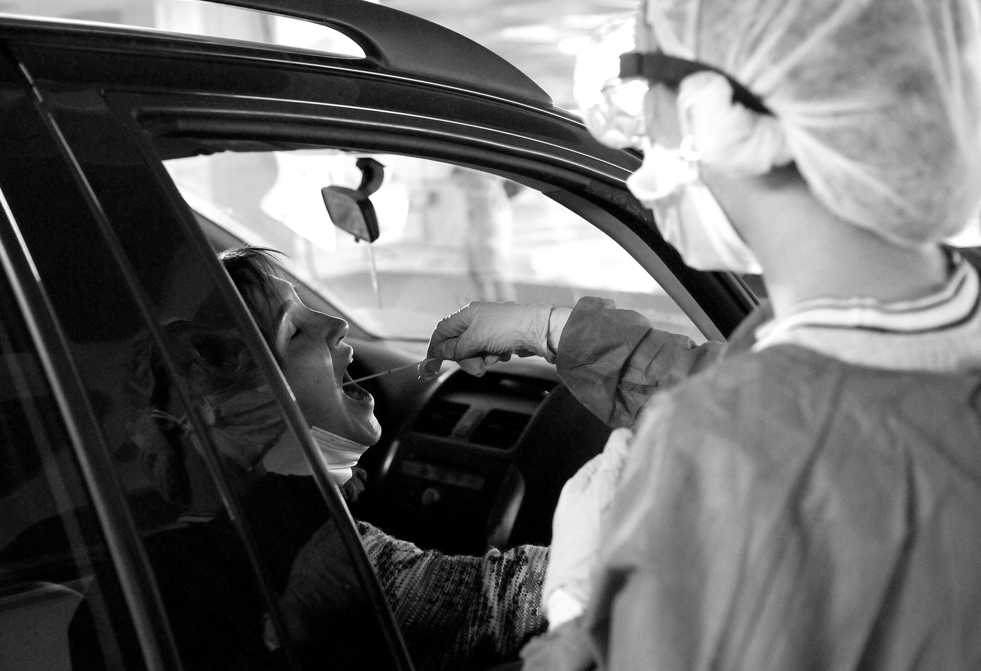 Comença el cribratge massiu de retorn a l’escola amb el personal docent i el personal que intervé als centres