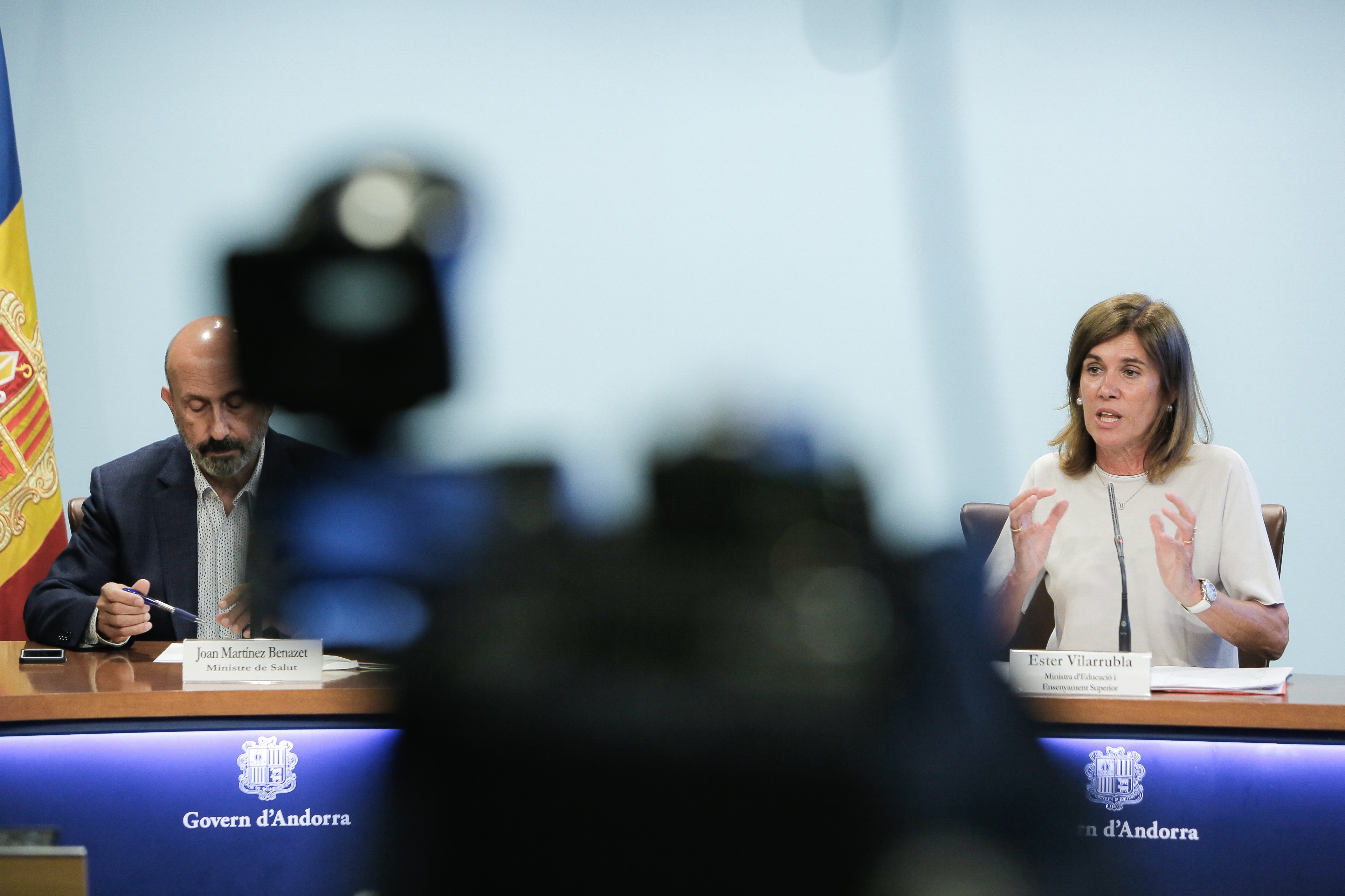 Cribratge per a tots els alumnes majors de sis anys i el personal docent abans del retorn a les escoles