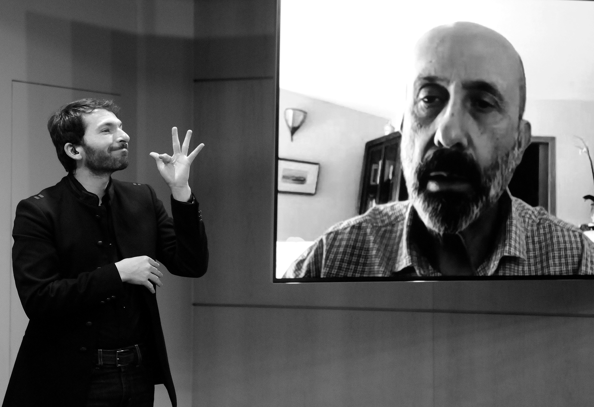 Martínez Benazet remarca que l’aprovisionament de mascaretes s’ha de fer de manera progressiva i que està garantit per a tothom